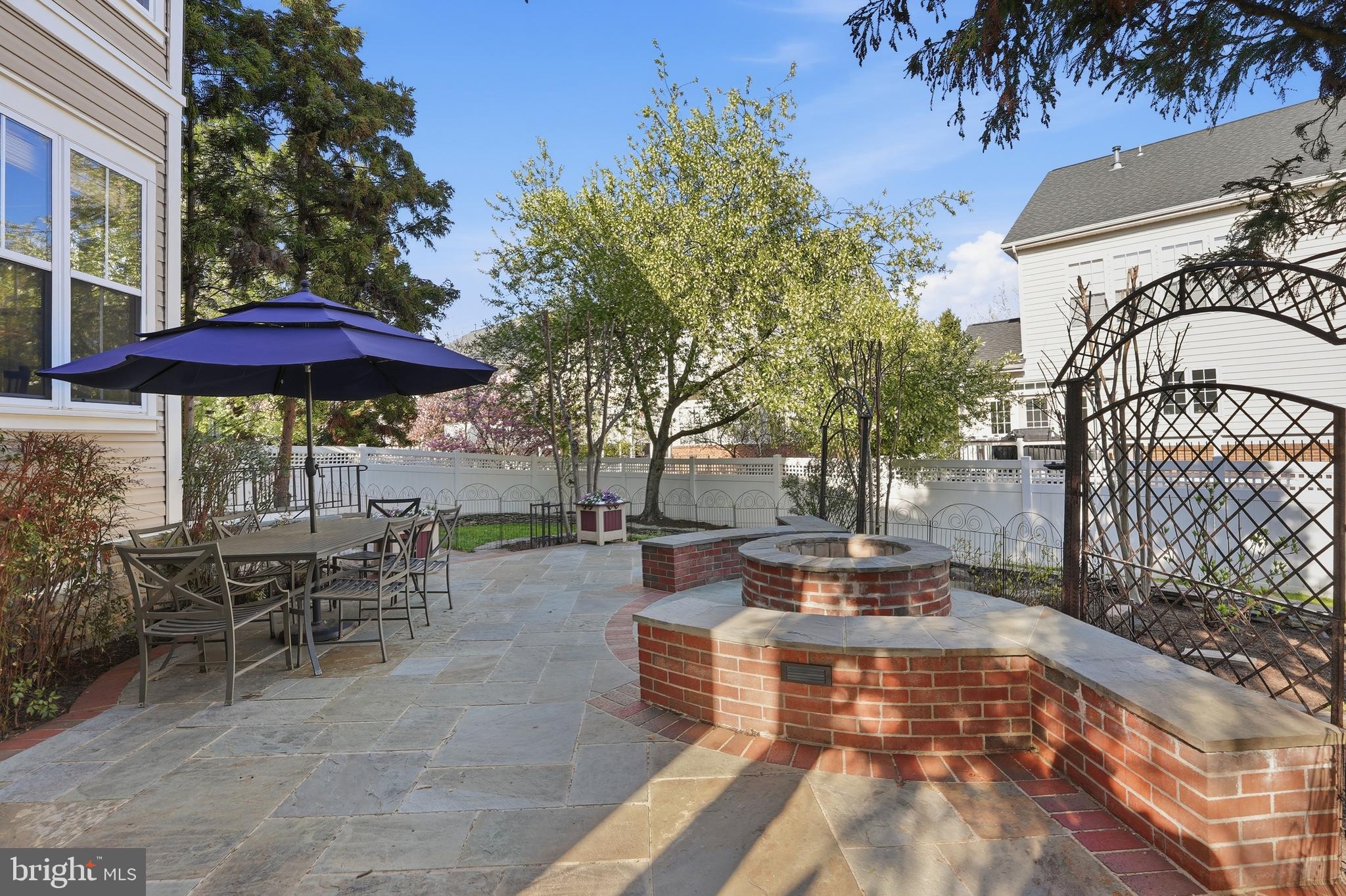 22826 COURTLAND PARK DRIVE