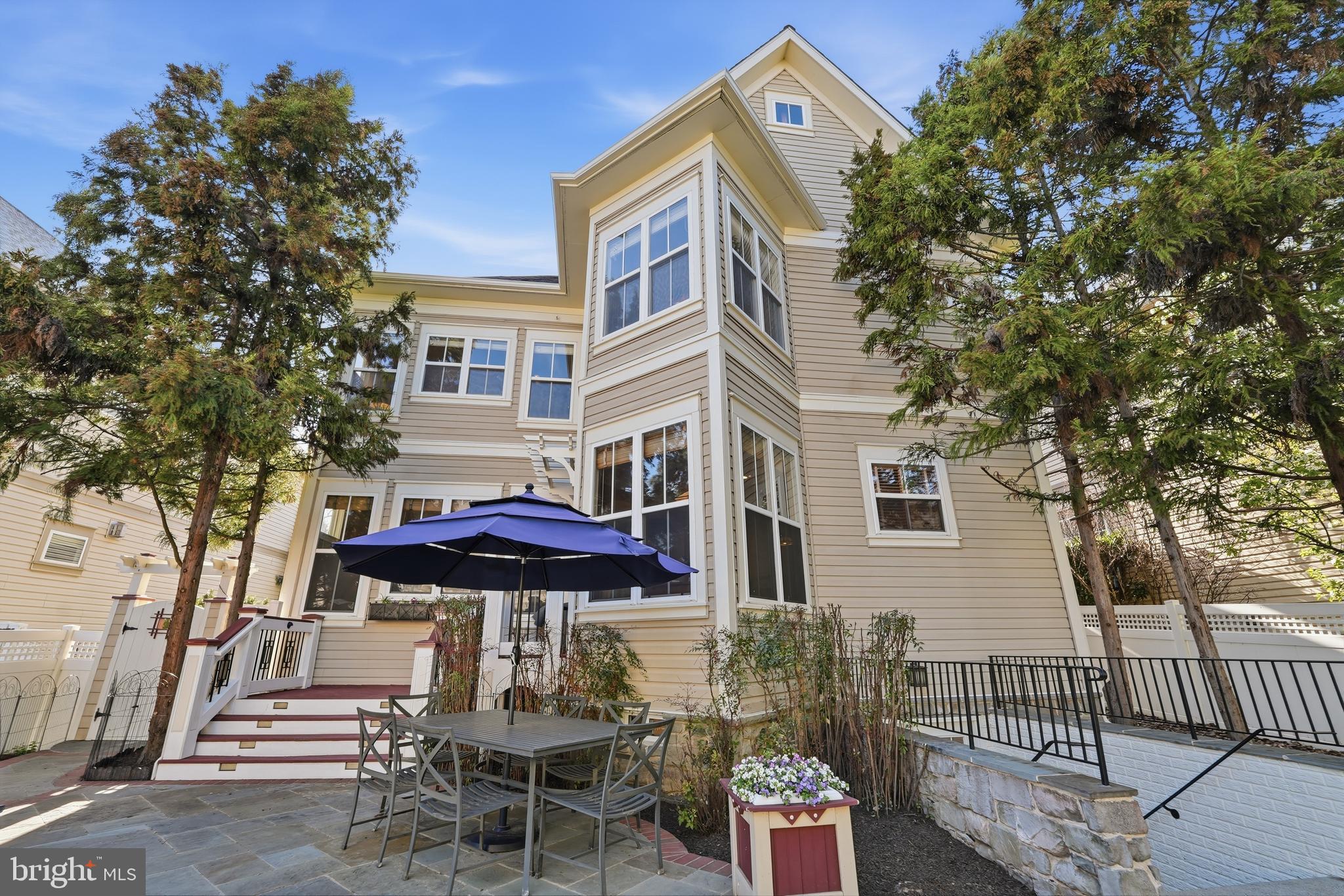 22826 COURTLAND PARK DRIVE