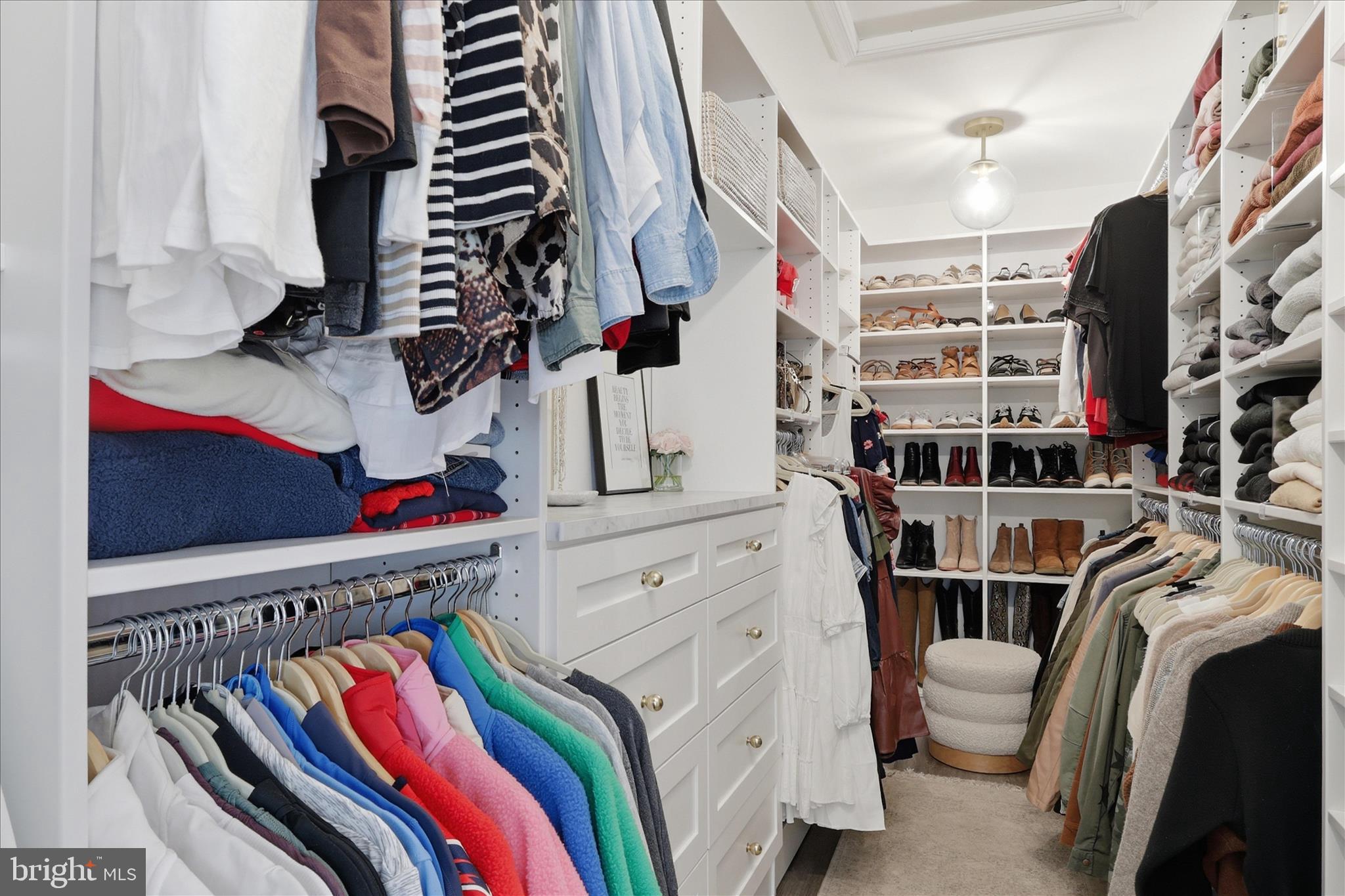 42787 CHATELAIN CIRCLE