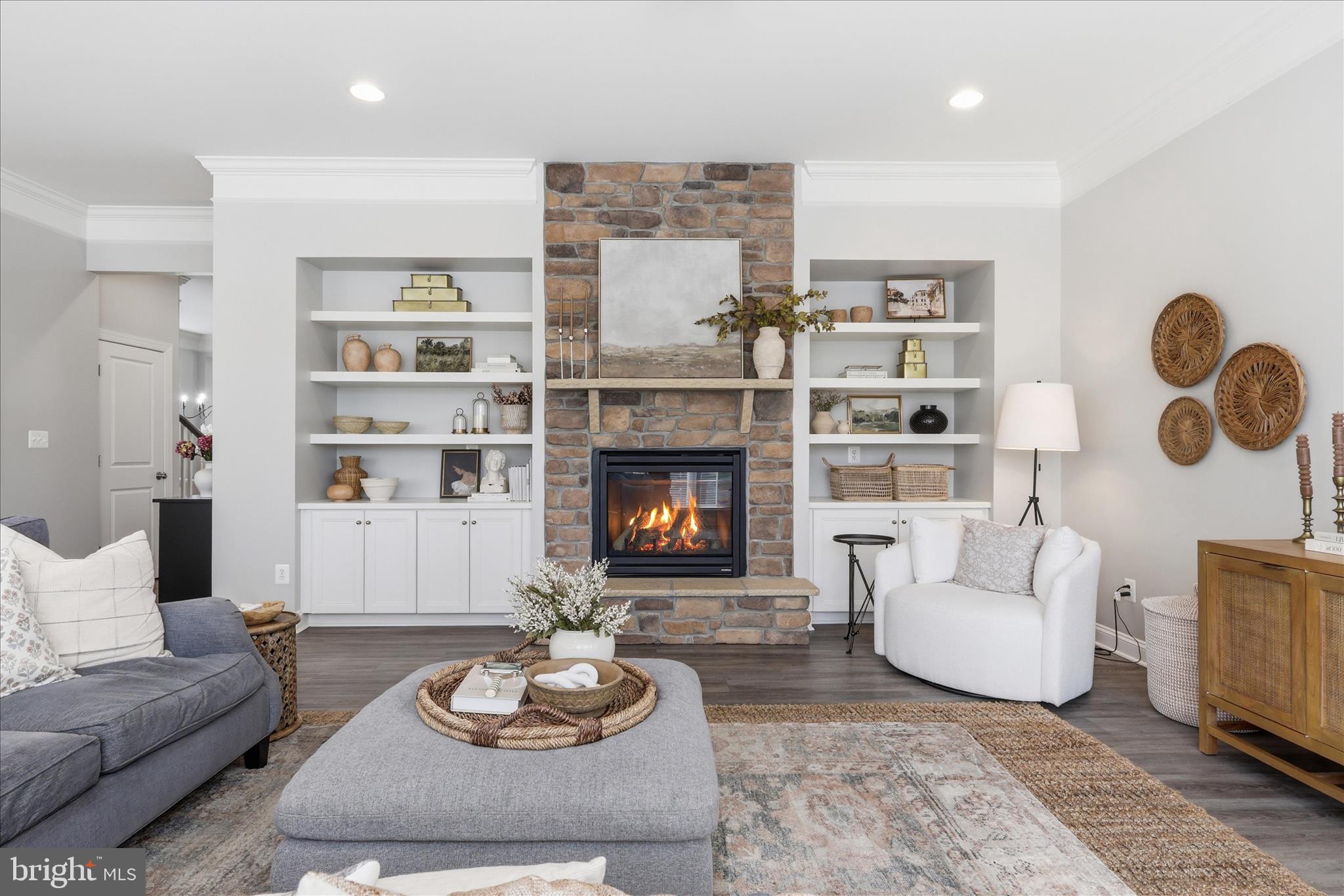 42787 CHATELAIN CIRCLE