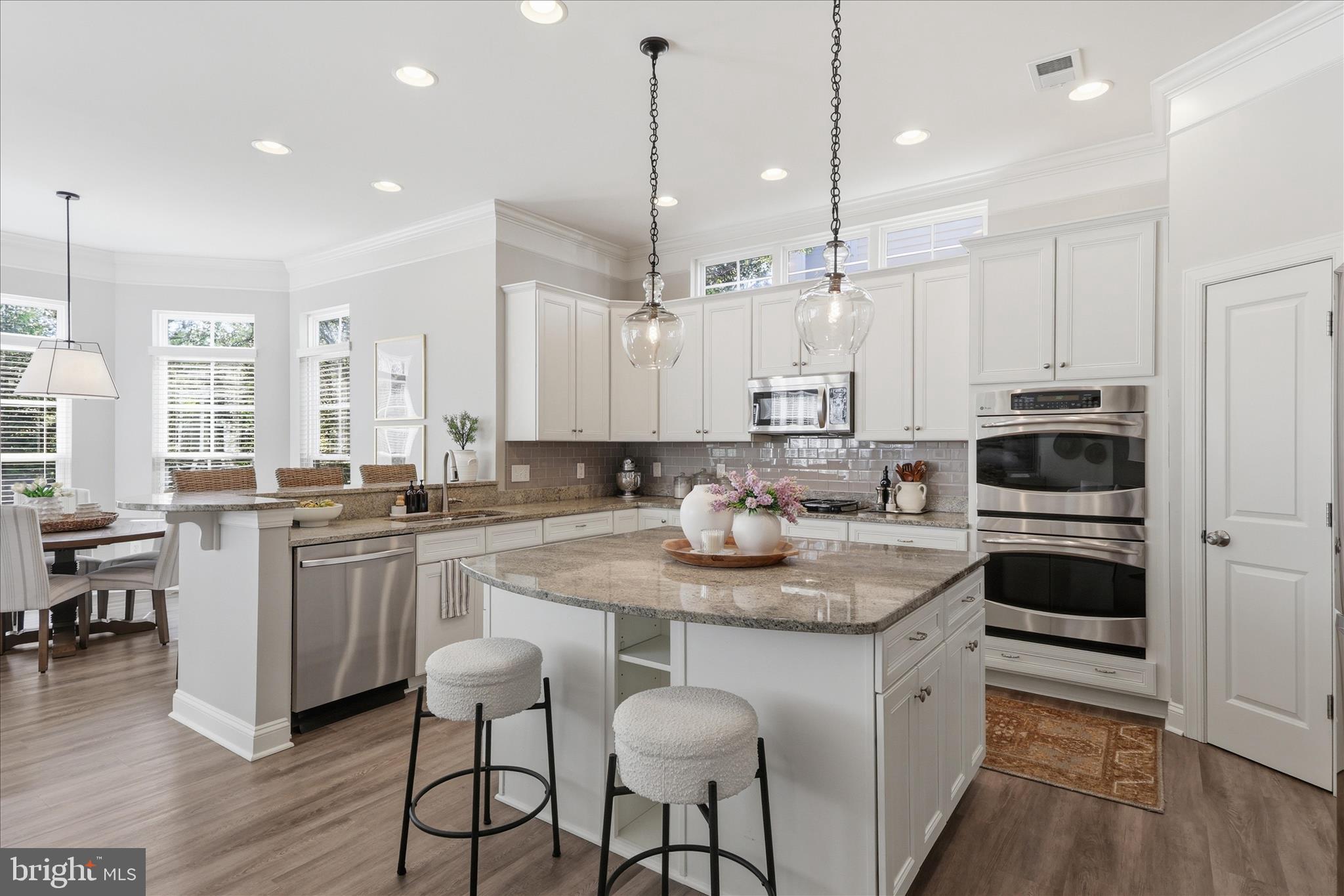 42787 CHATELAIN CIRCLE