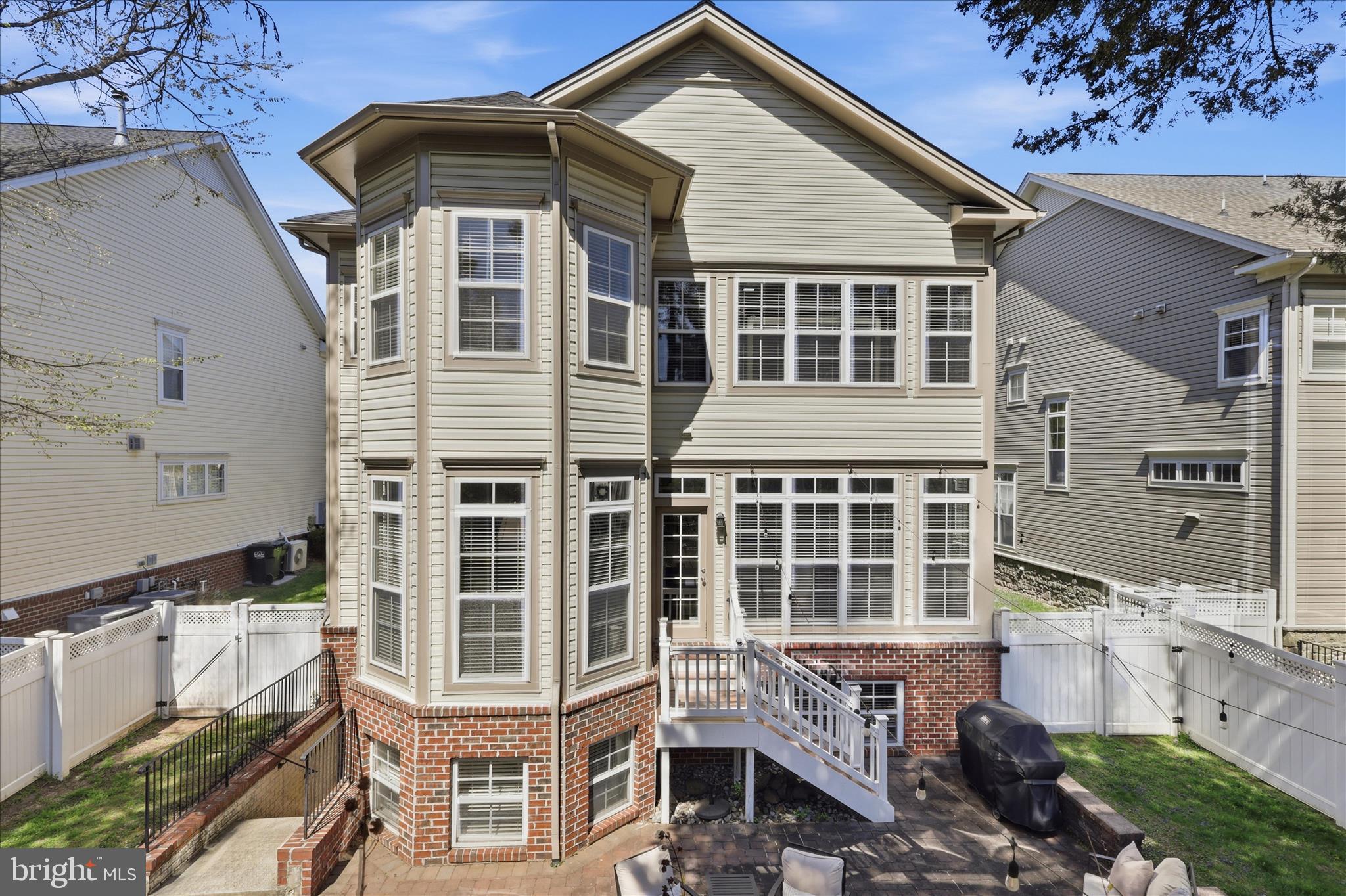 42787 CHATELAIN CIRCLE