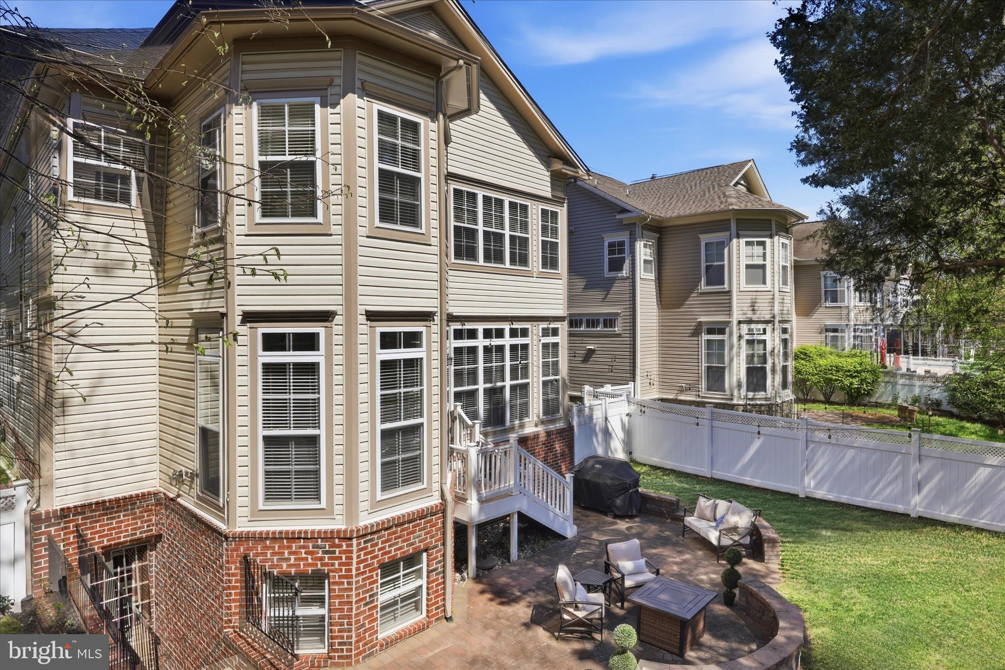 42787 CHATELAIN CIRCLE