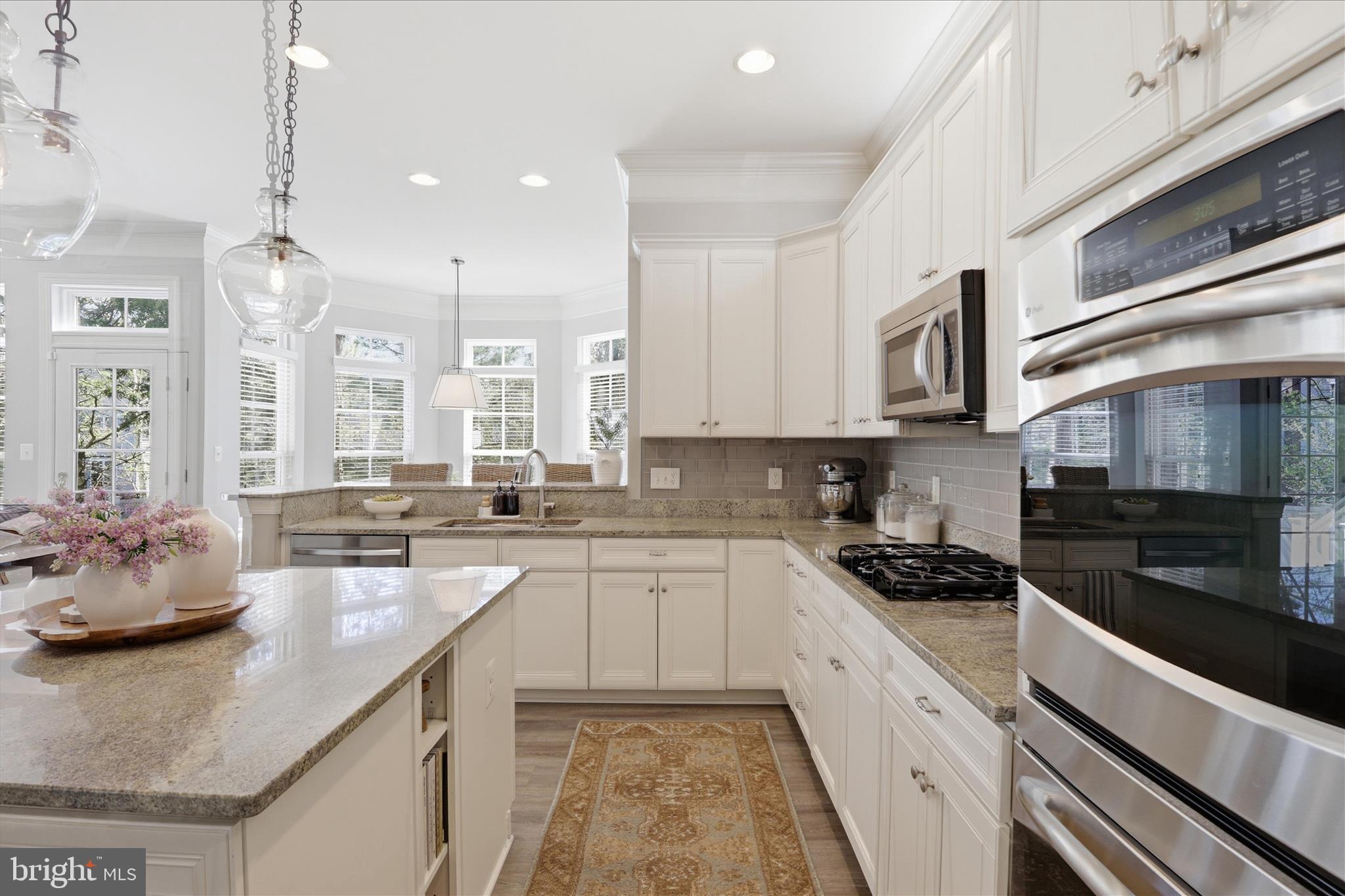 42787 CHATELAIN CIRCLE