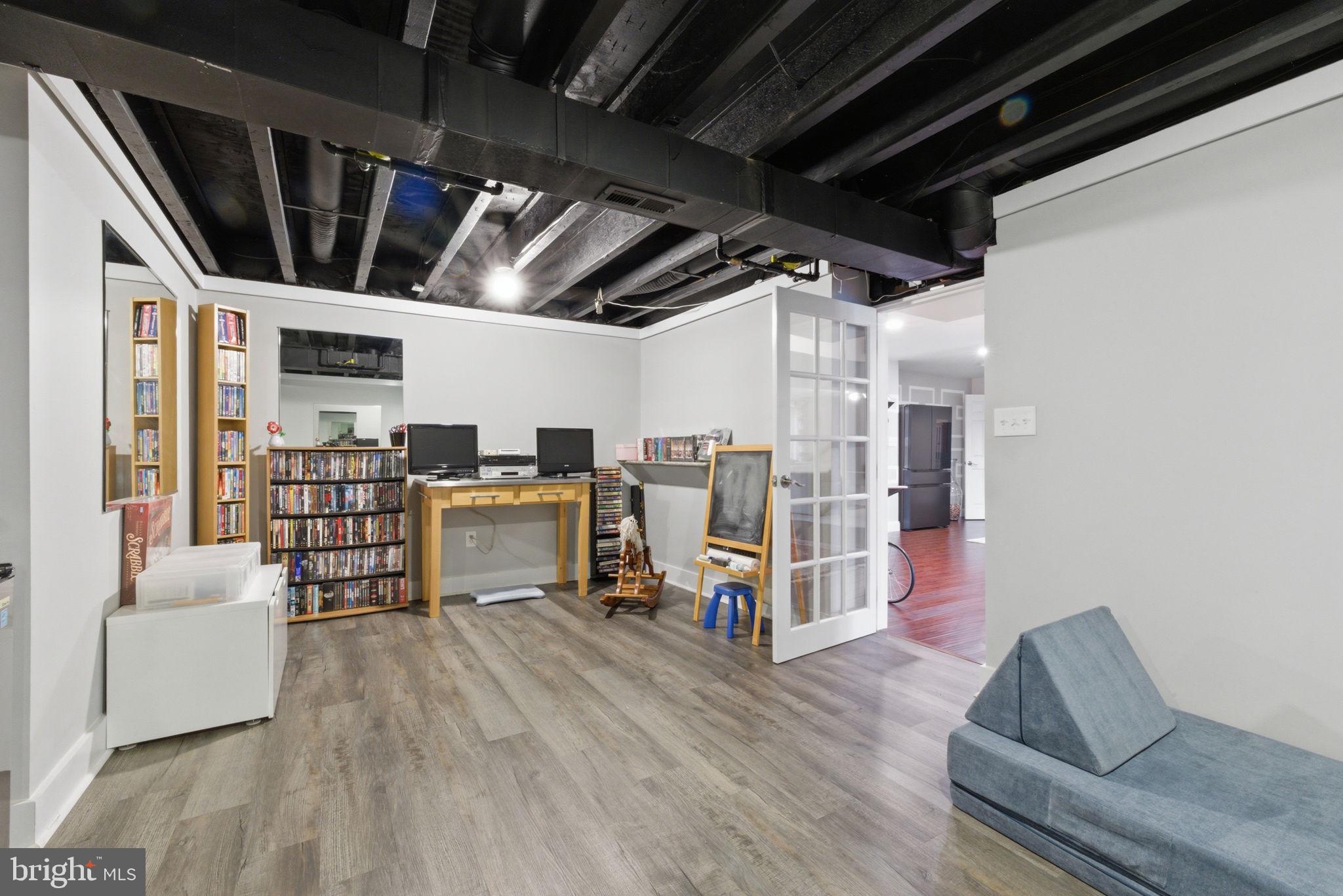 35290 PRESTWICK COURT