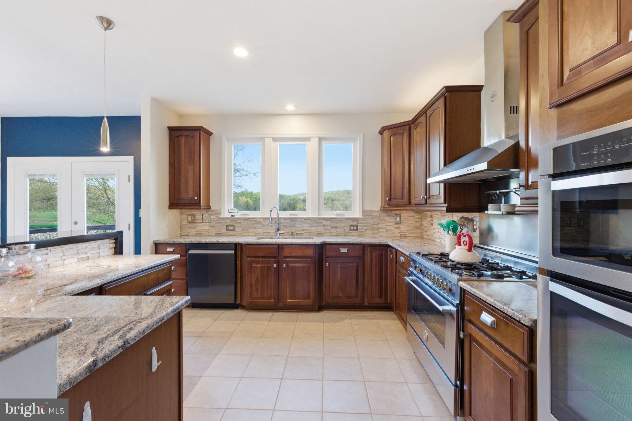 35290 PRESTWICK COURT