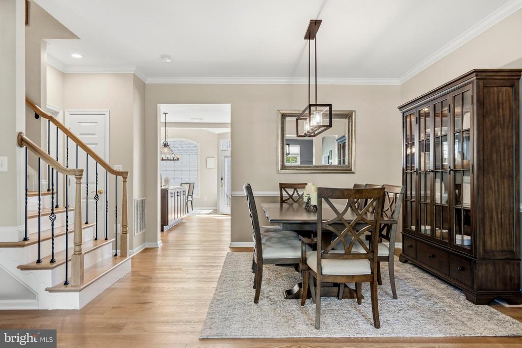 22938 EVERSOLE TERRACE