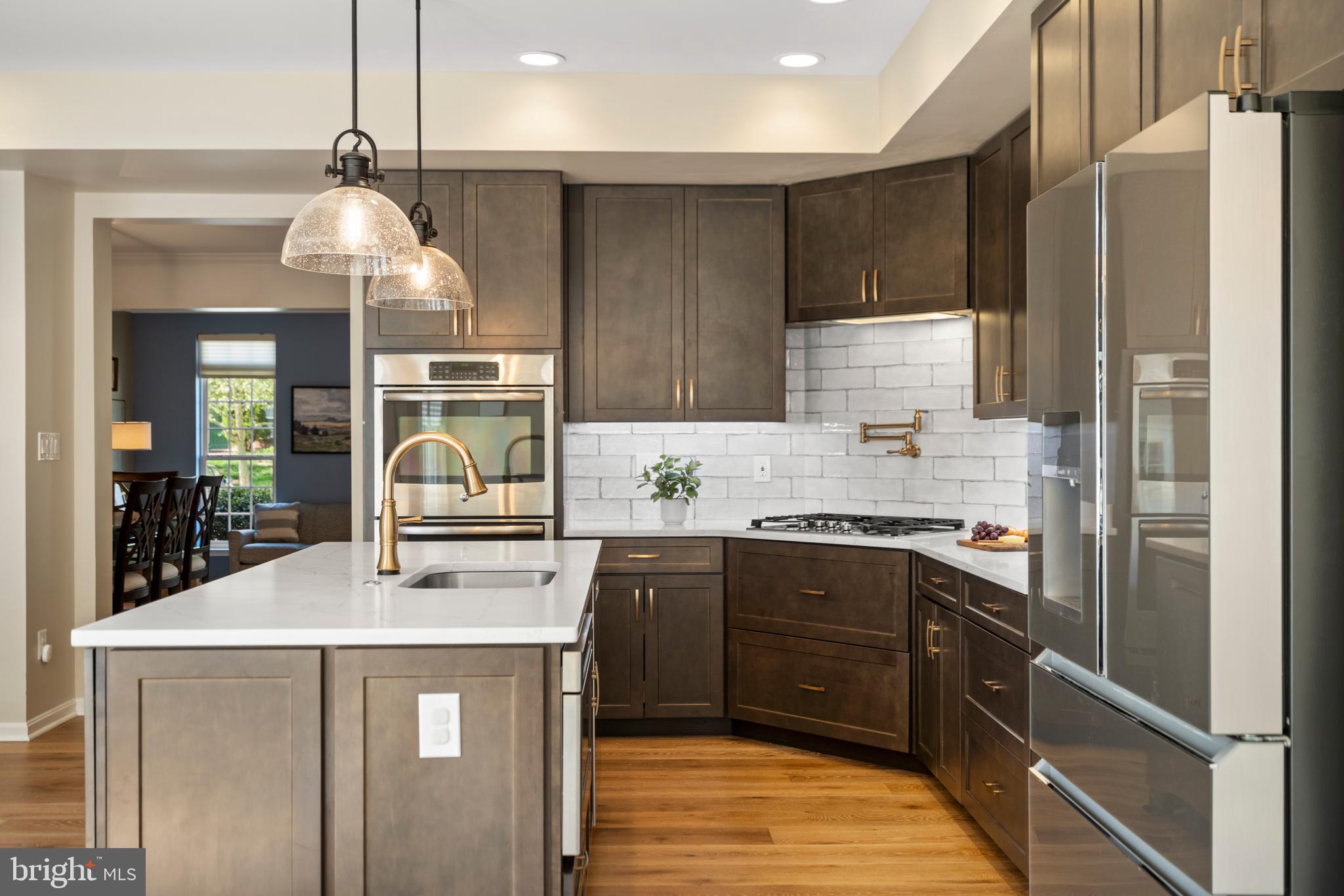 22938 EVERSOLE TERRACE