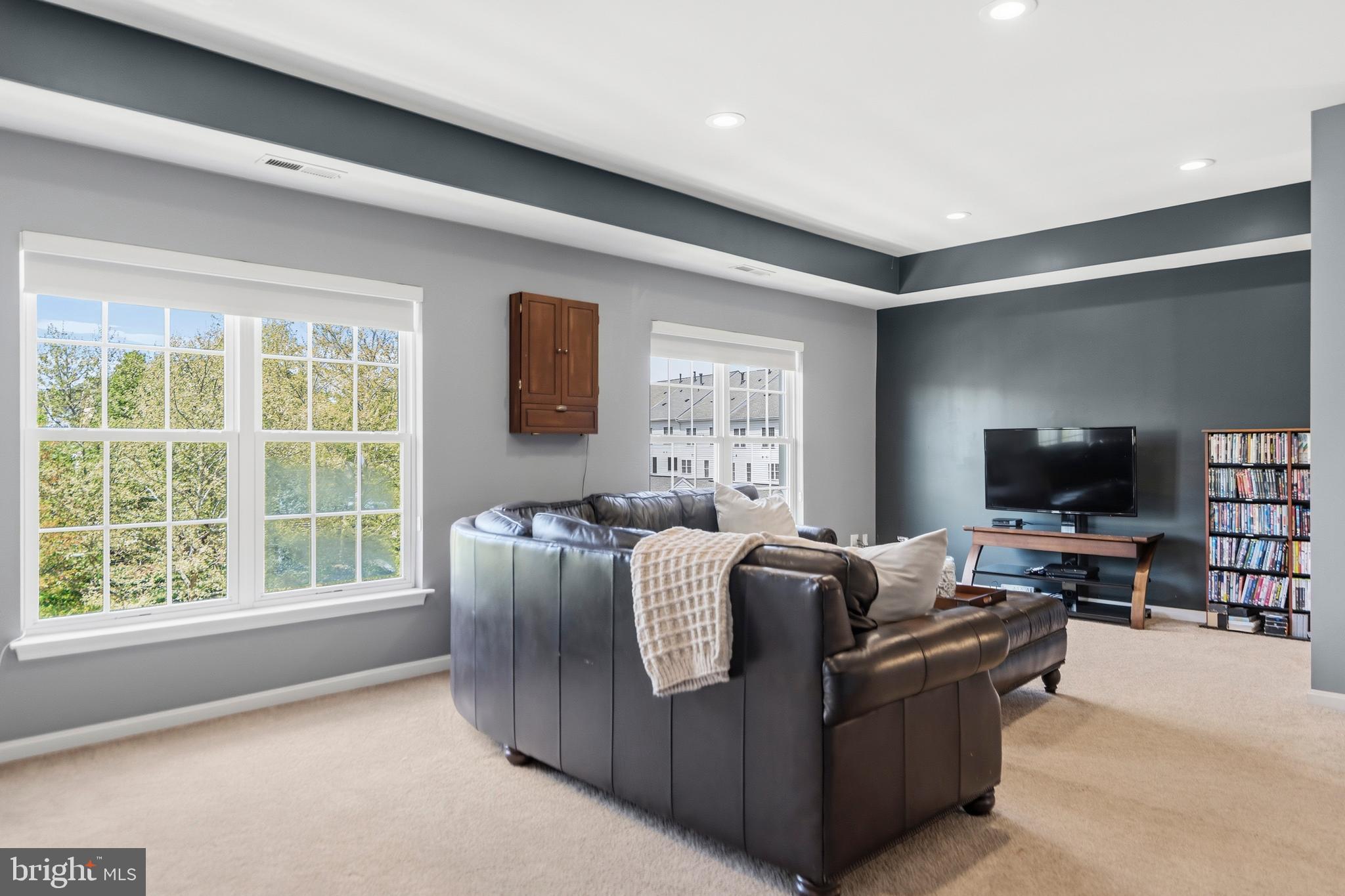 22938 EVERSOLE TERRACE