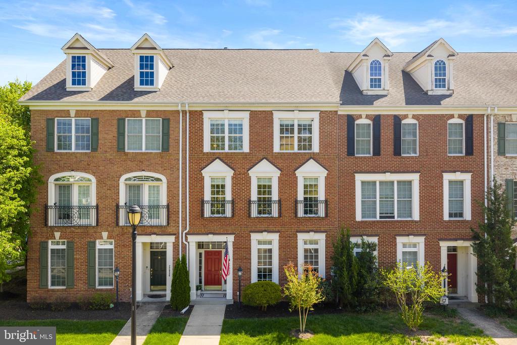 22938 EVERSOLE TERRACE