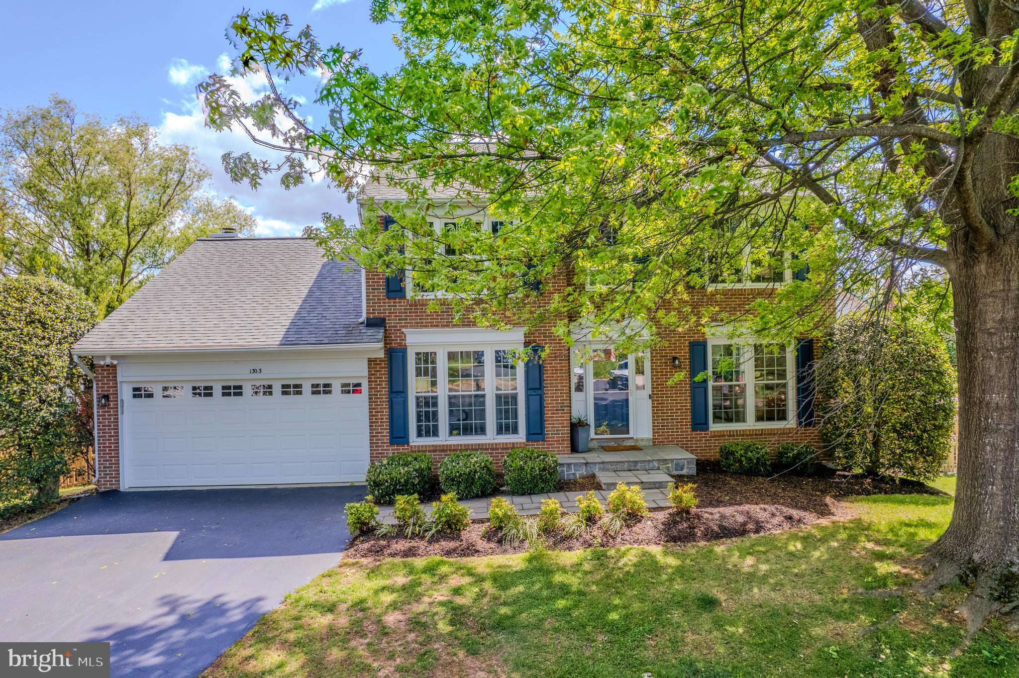 1303 GARRISON COURT NE