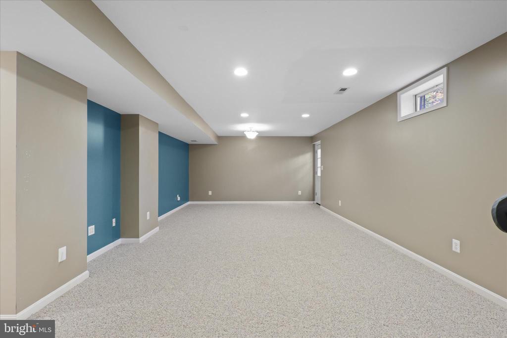 43312 HAGEN COURT