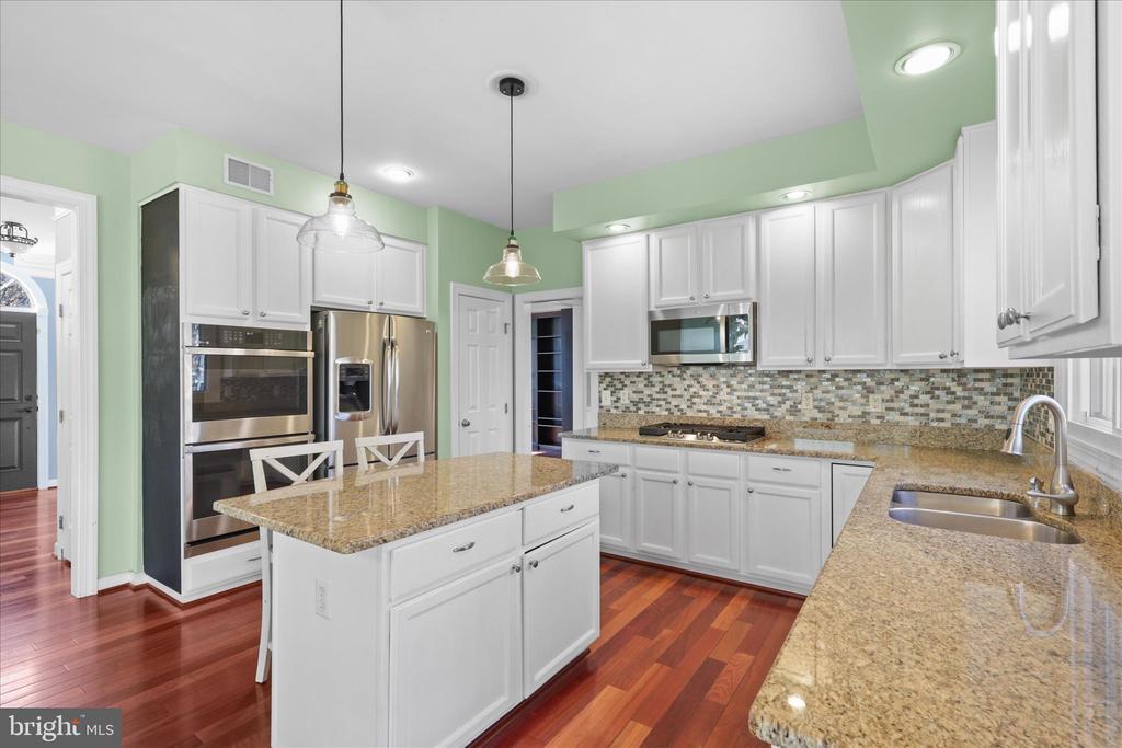 43312 HAGEN COURT