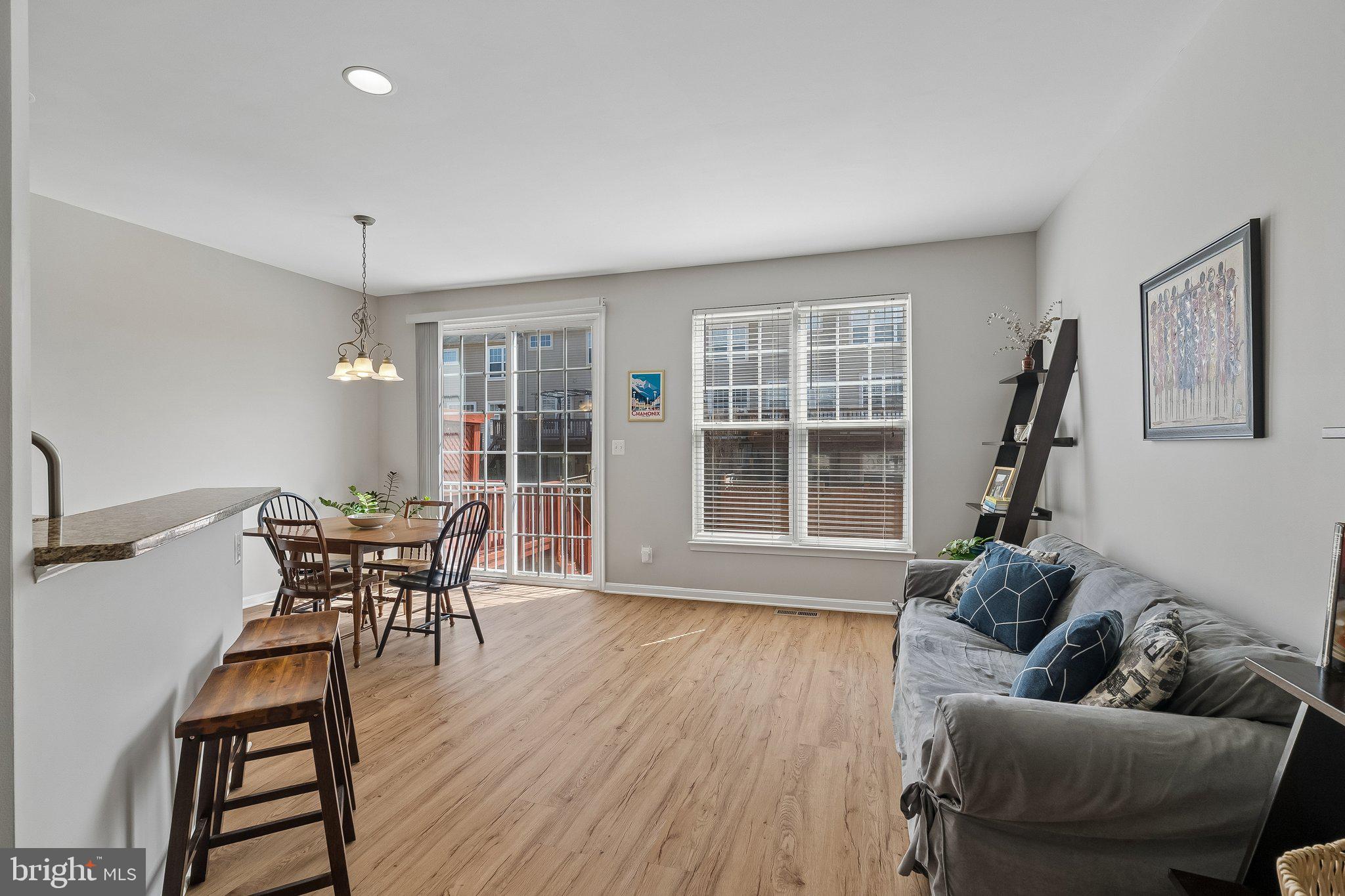 43255 SUNDERLEIGH SQUARE