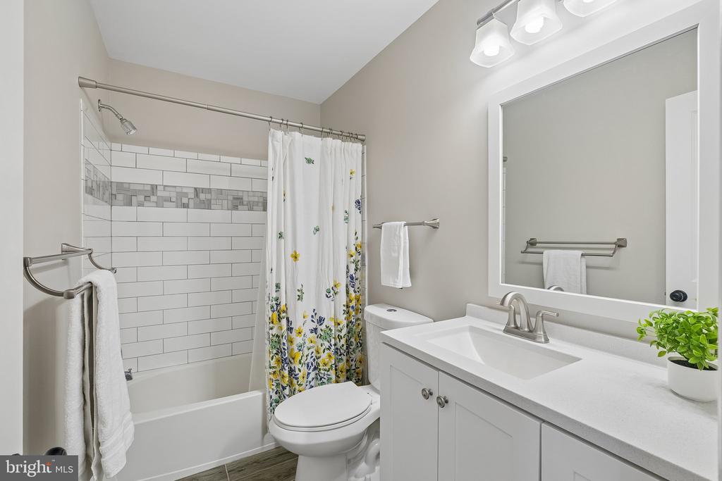 43255 SUNDERLEIGH SQUARE