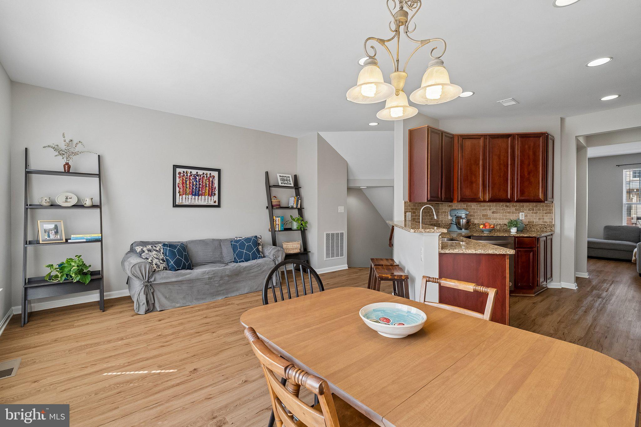 43255 SUNDERLEIGH SQUARE