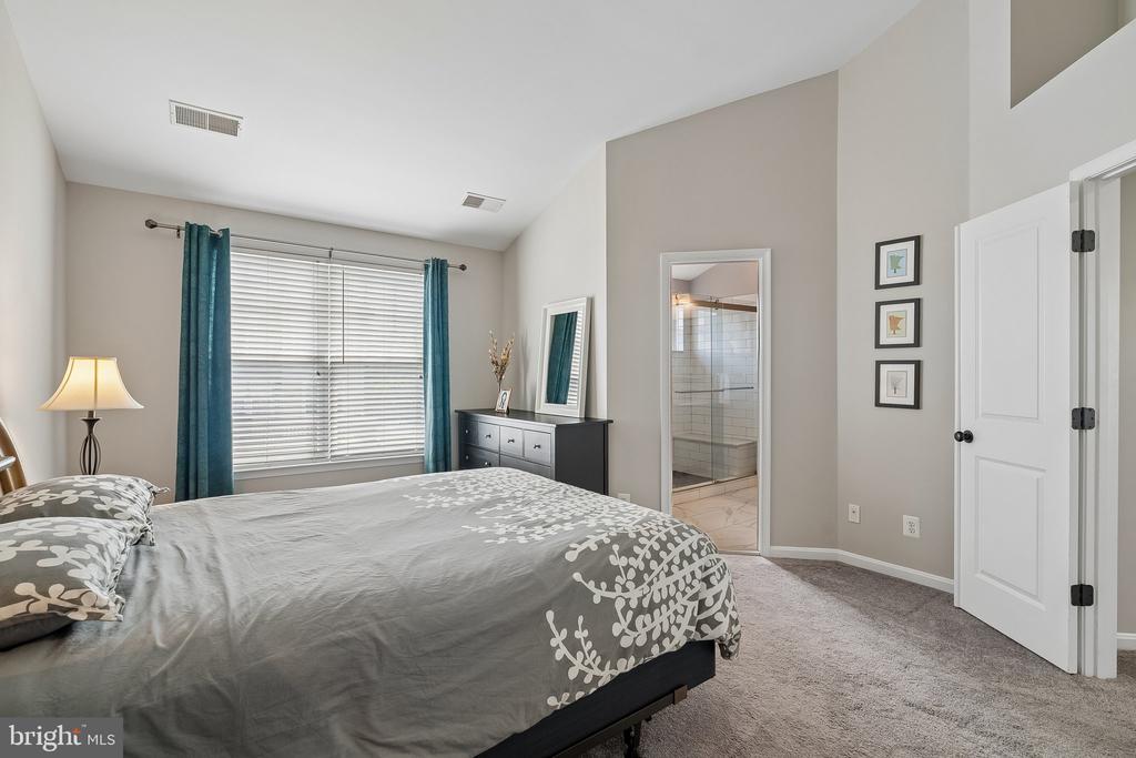 43255 SUNDERLEIGH SQUARE
