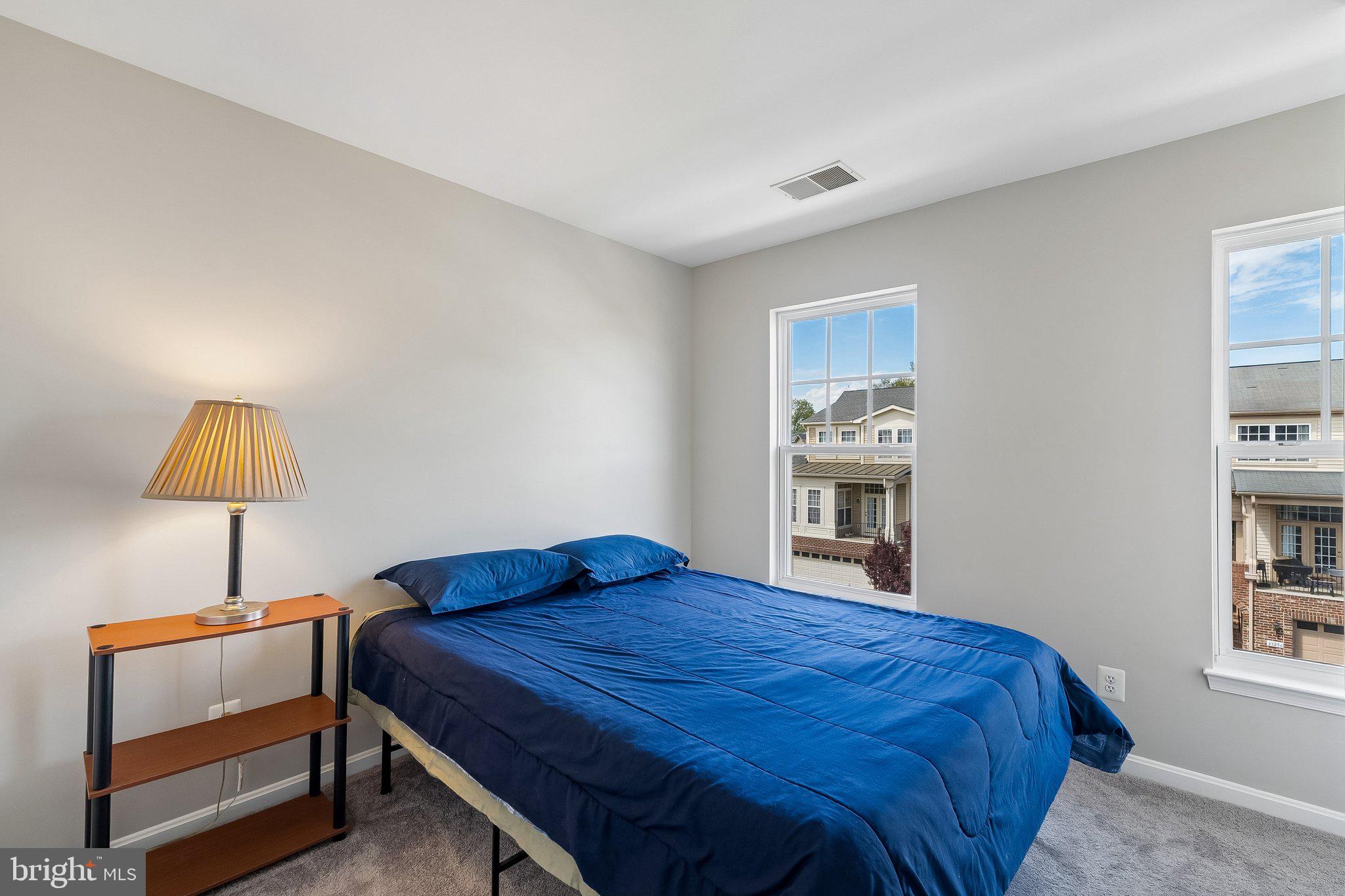 43255 SUNDERLEIGH SQUARE