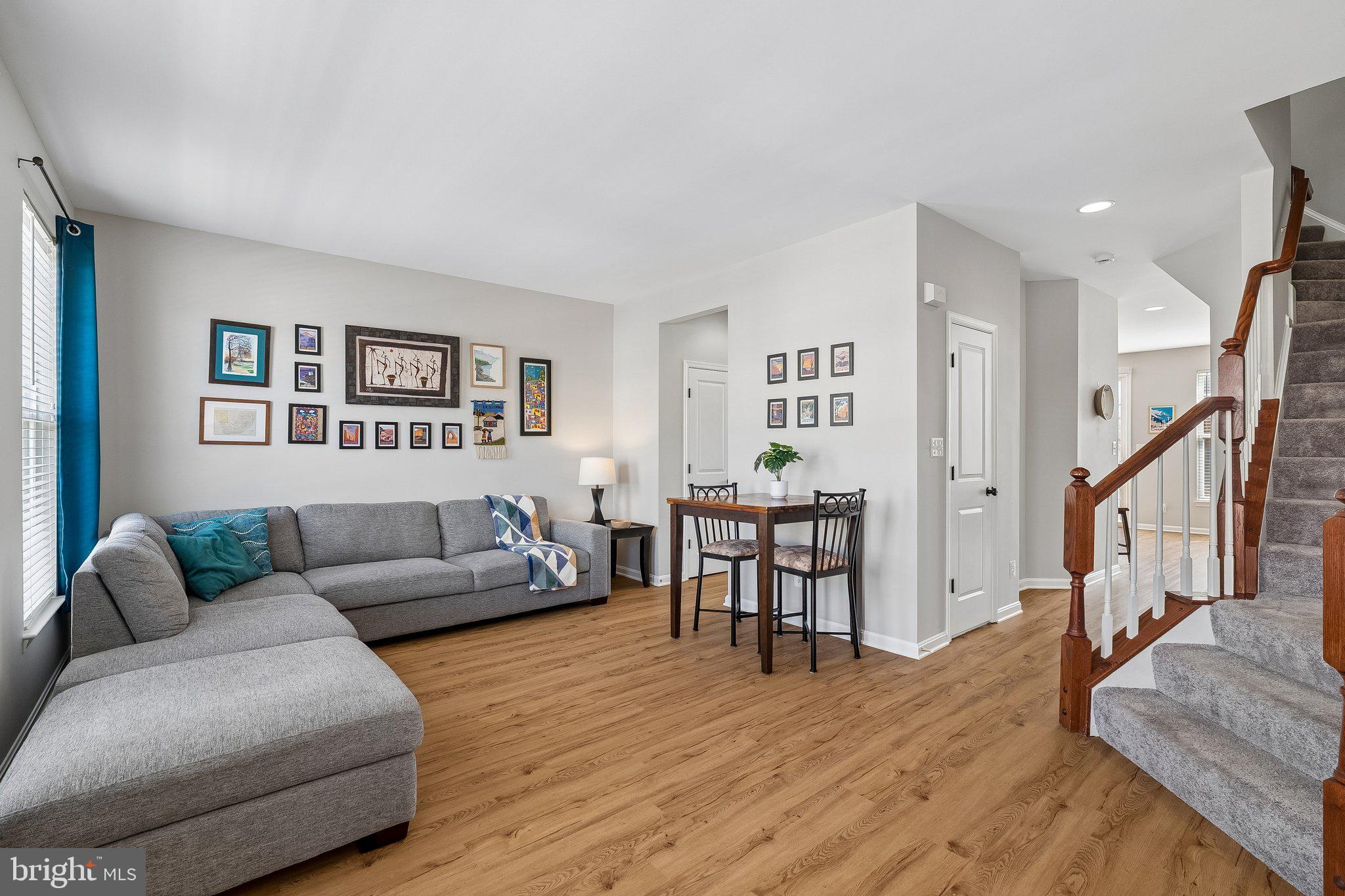 43255 SUNDERLEIGH SQUARE
