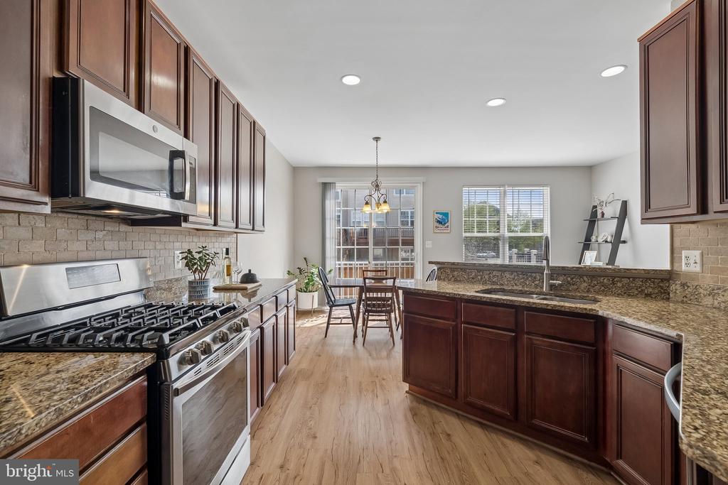 43255 SUNDERLEIGH SQUARE
