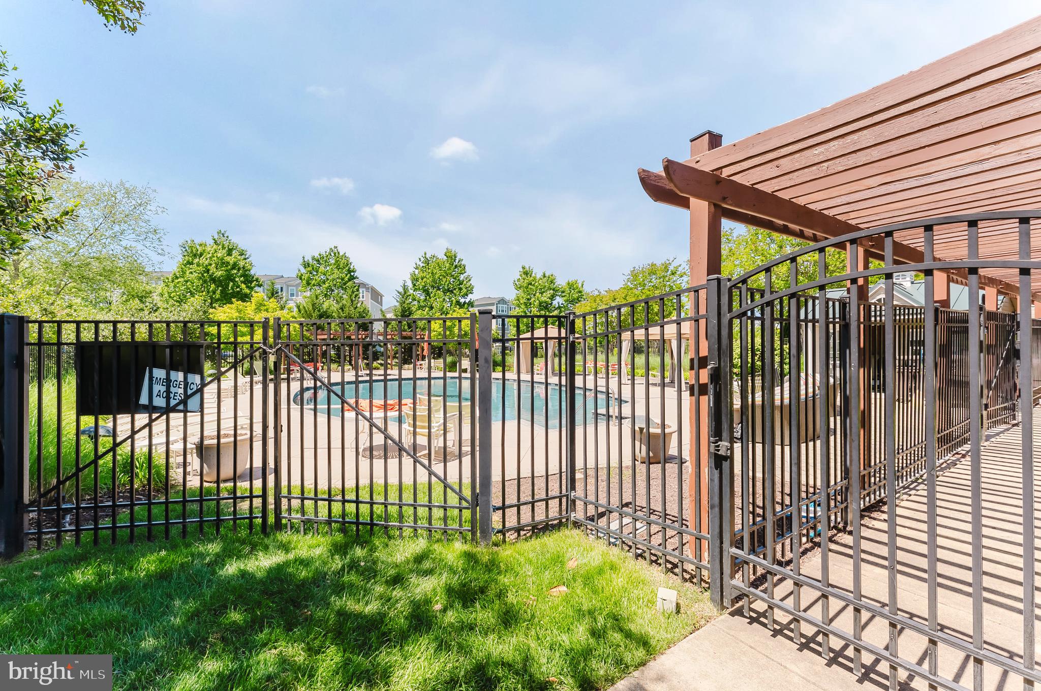 24588 BYRNE MEADOW SQUARE 302