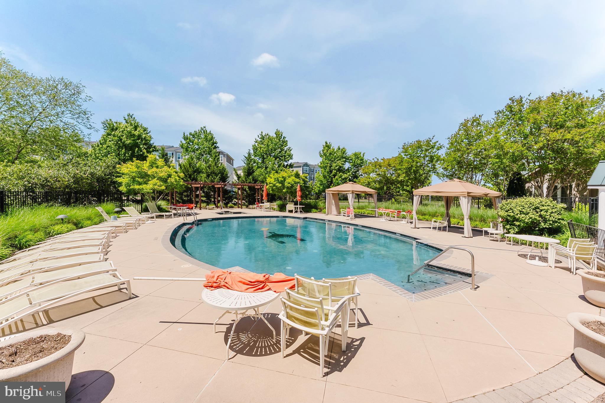 24588 BYRNE MEADOW SQUARE 302