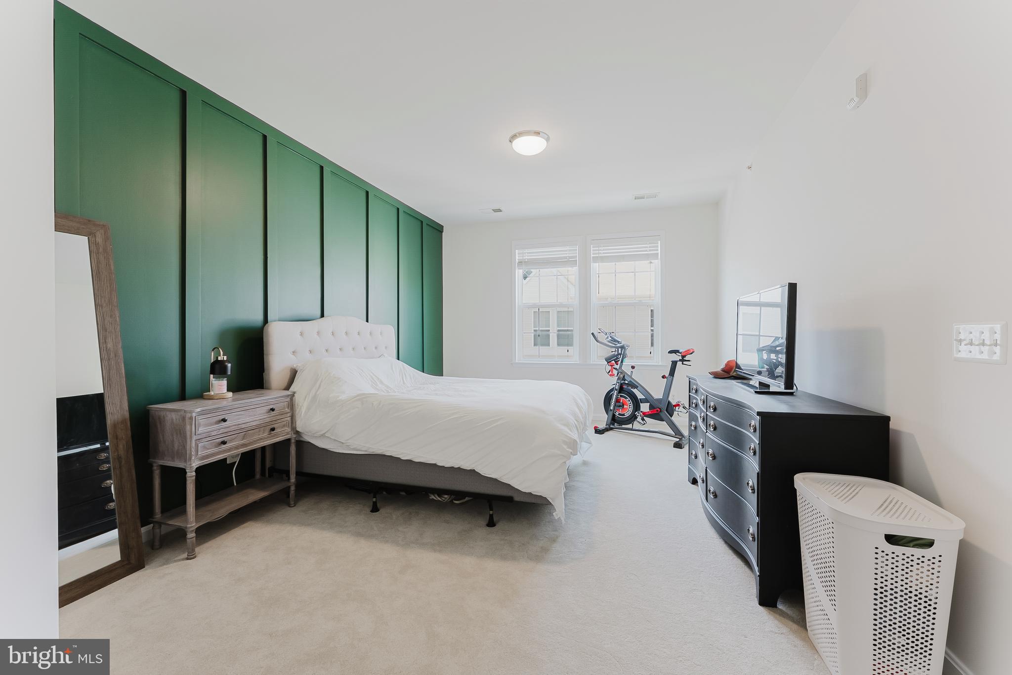24588 BYRNE MEADOW SQUARE 302
