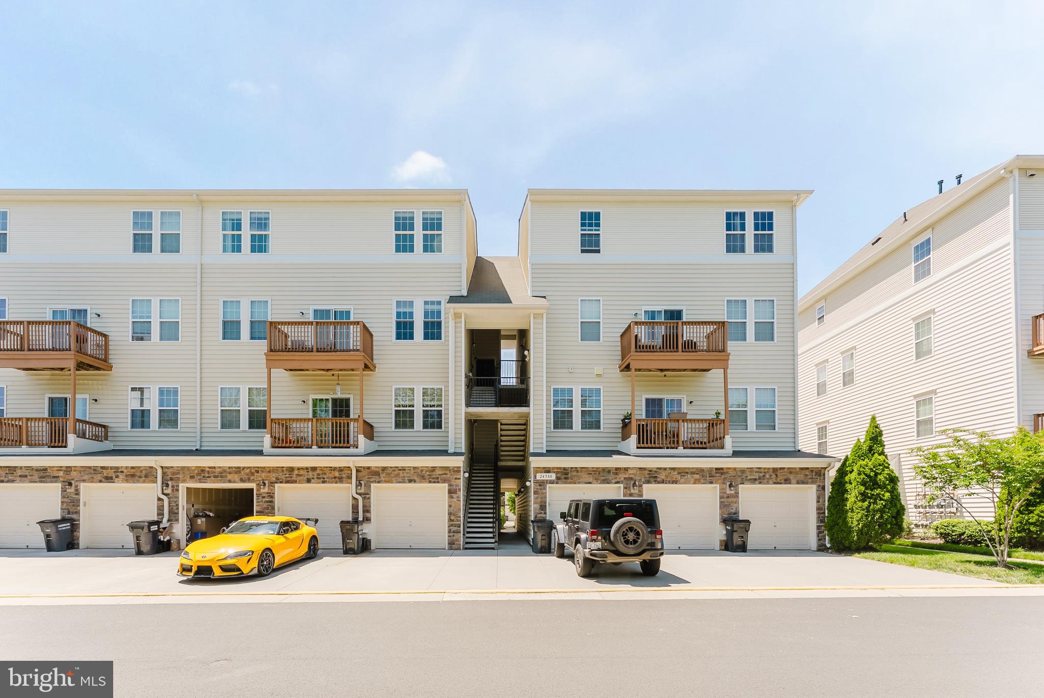 24588 BYRNE MEADOW SQUARE 302
