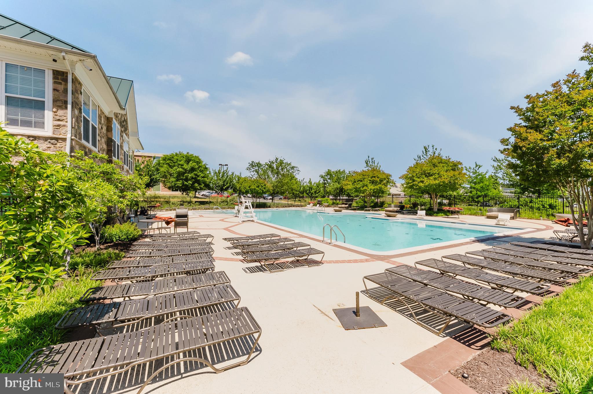 24588 BYRNE MEADOW SQUARE 302