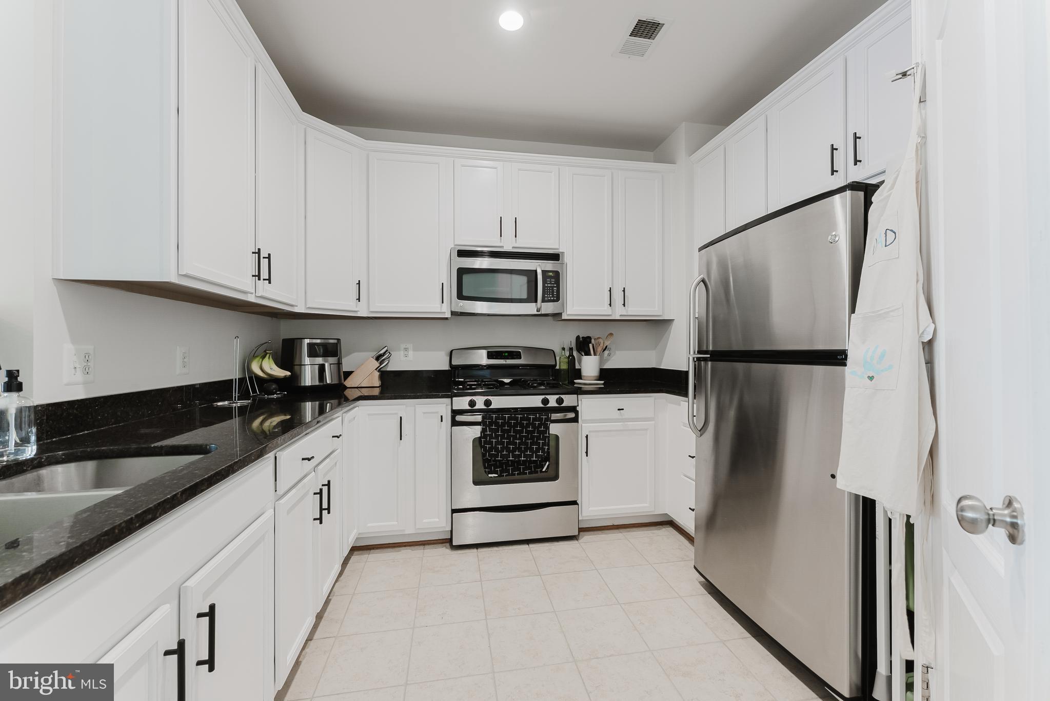 24588 BYRNE MEADOW SQUARE 302