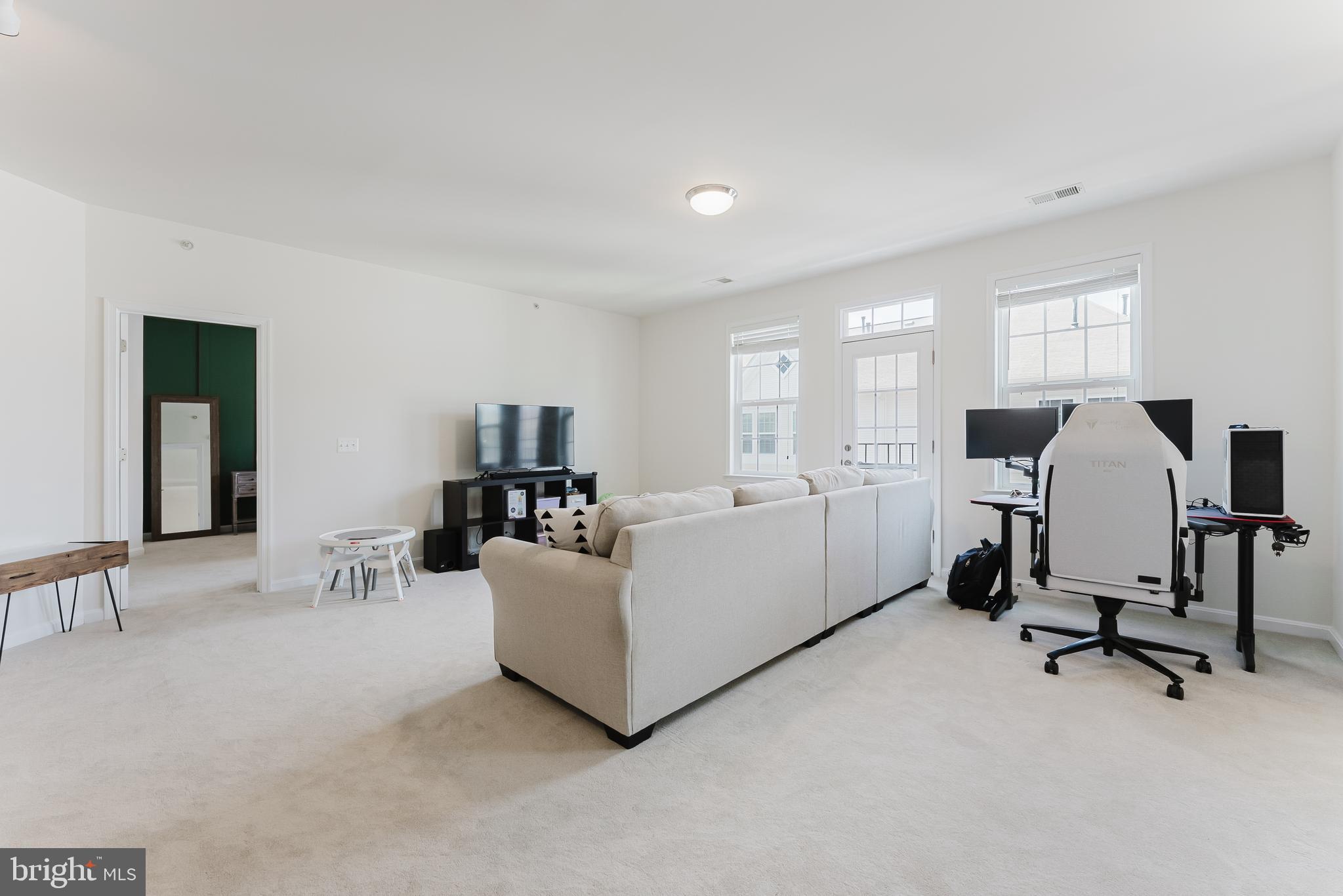 24588 BYRNE MEADOW SQUARE 302