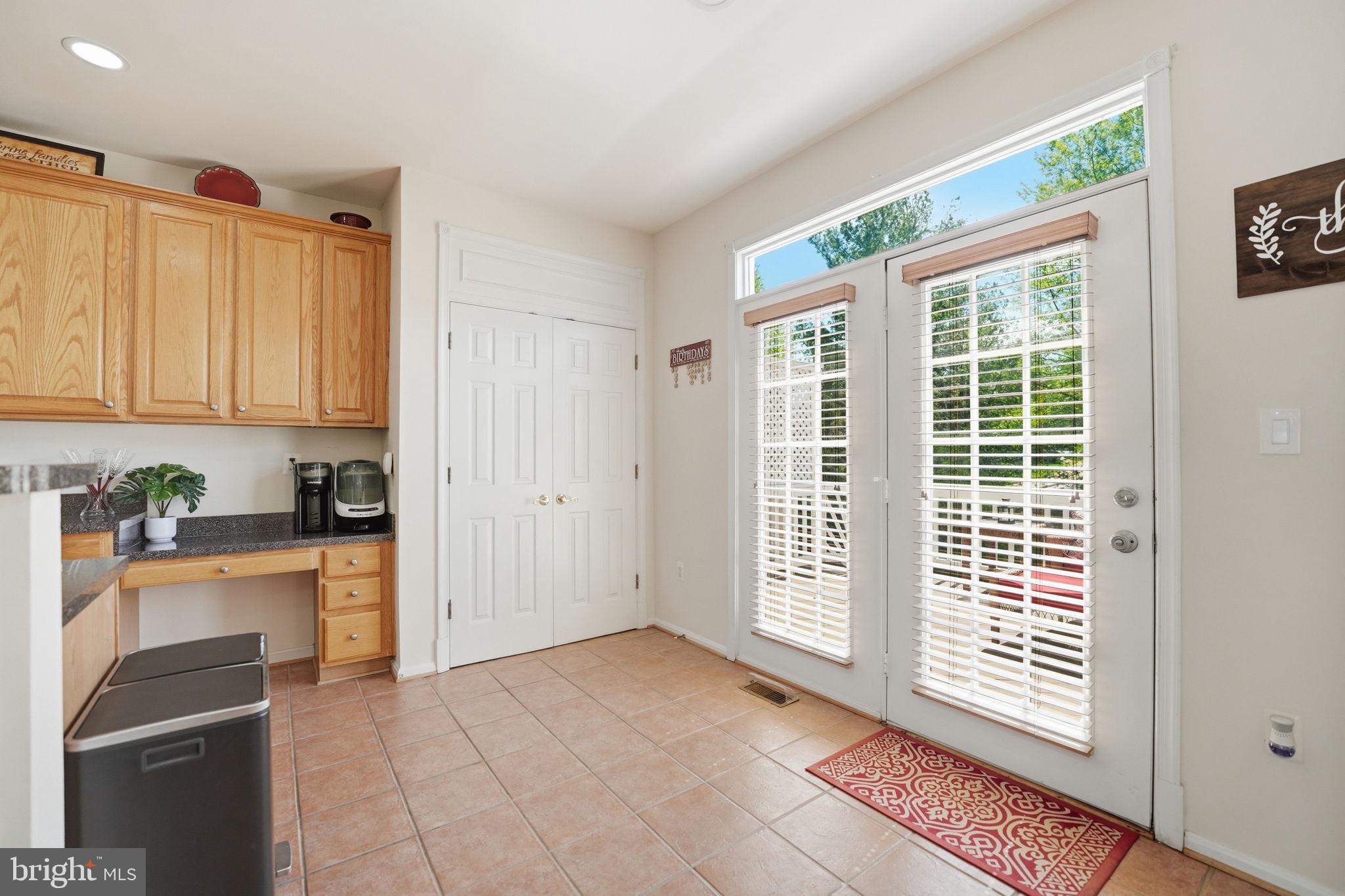803 KENDRA TERRACE NE