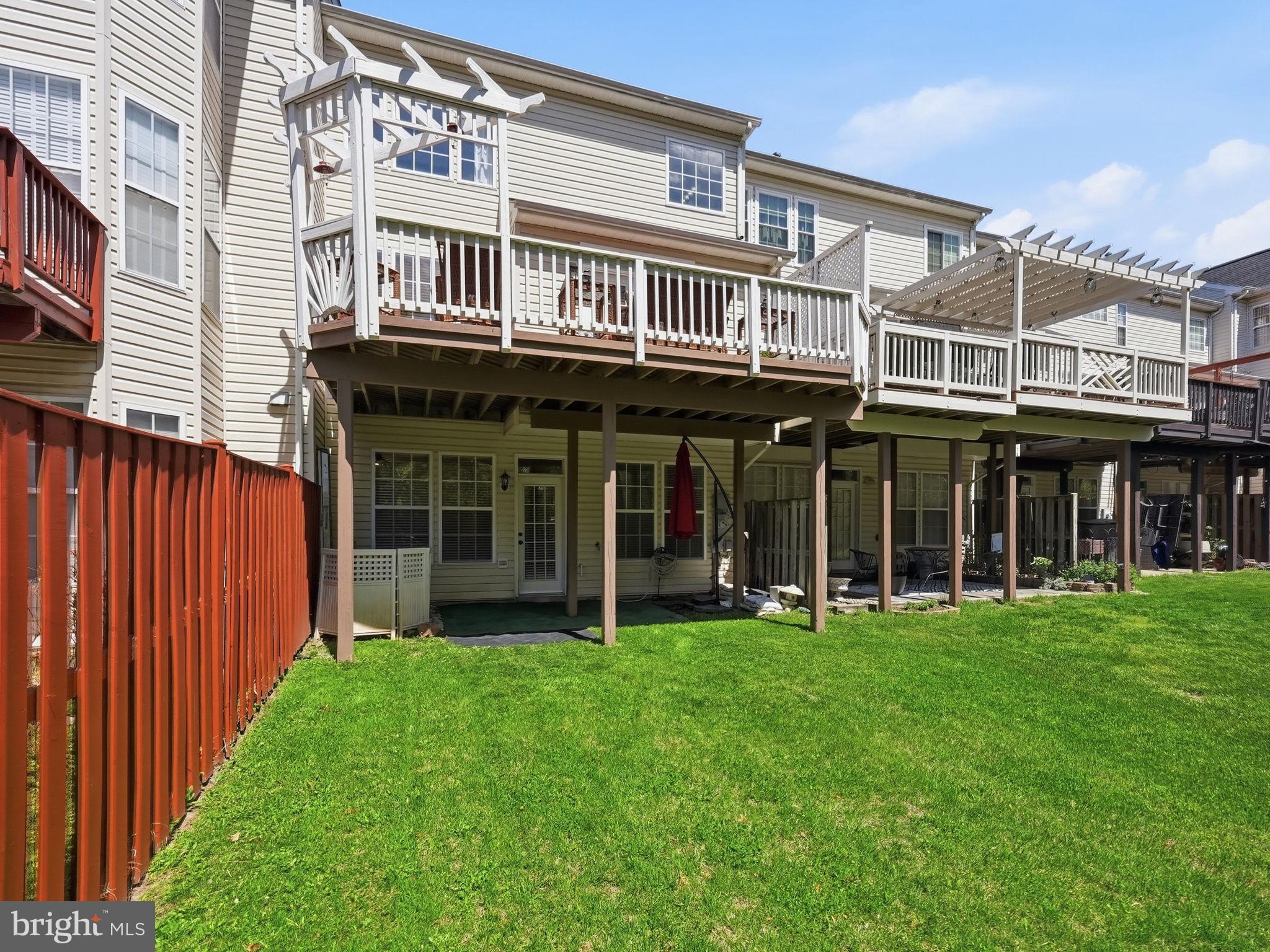 803 KENDRA TERRACE NE