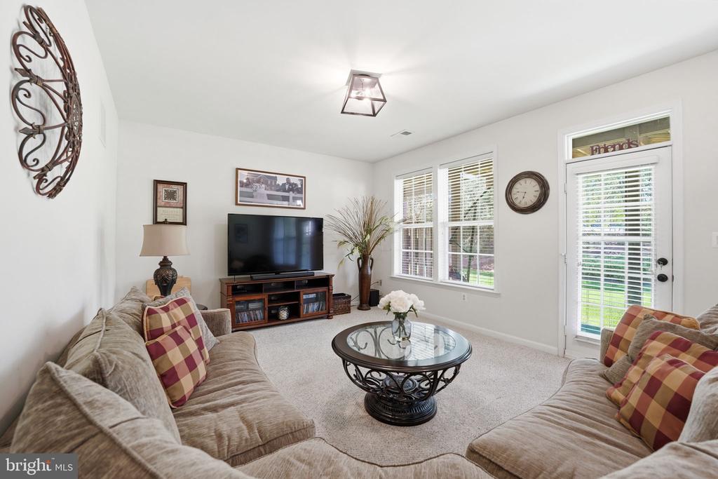 803 KENDRA TERRACE NE