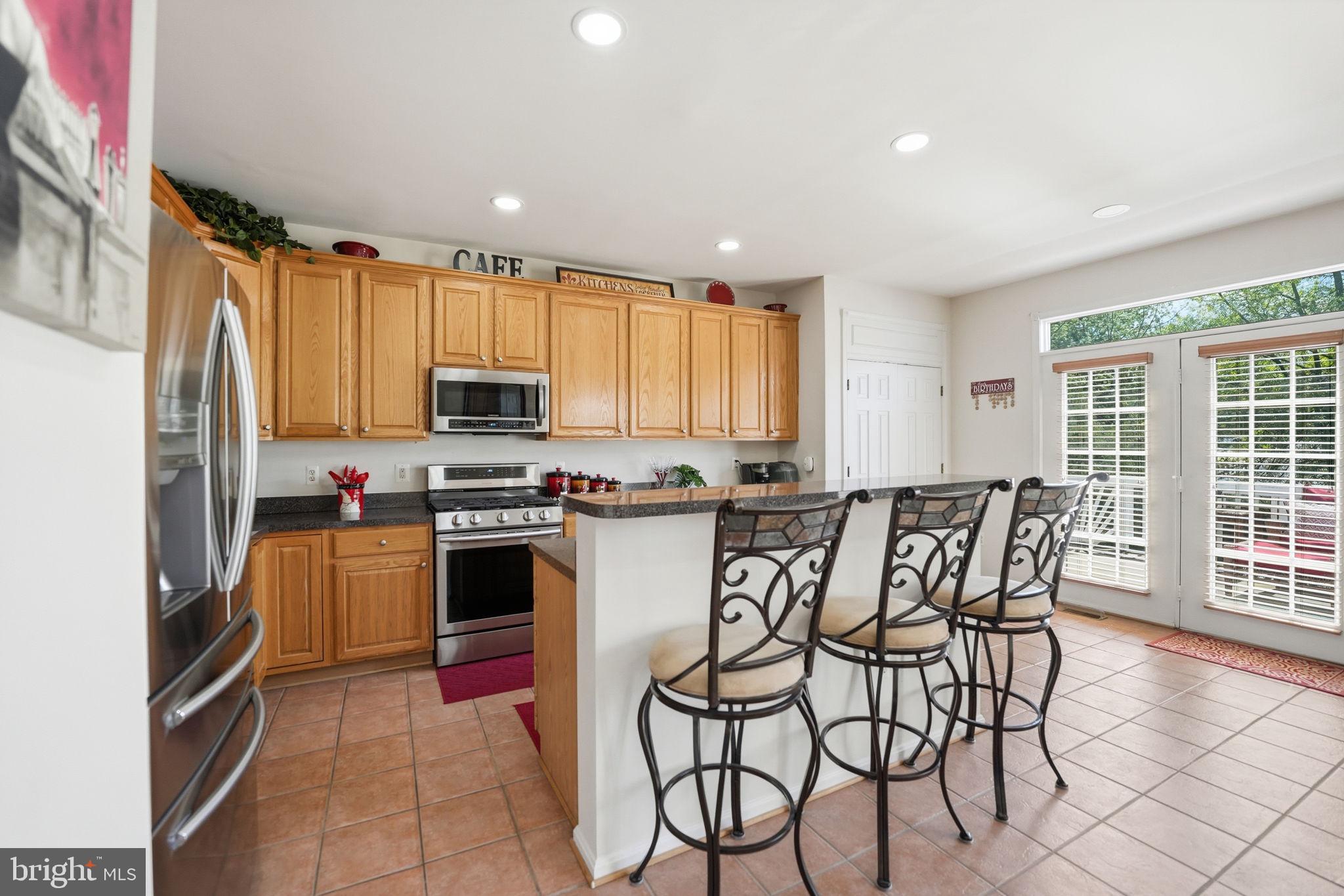 803 KENDRA TERRACE NE