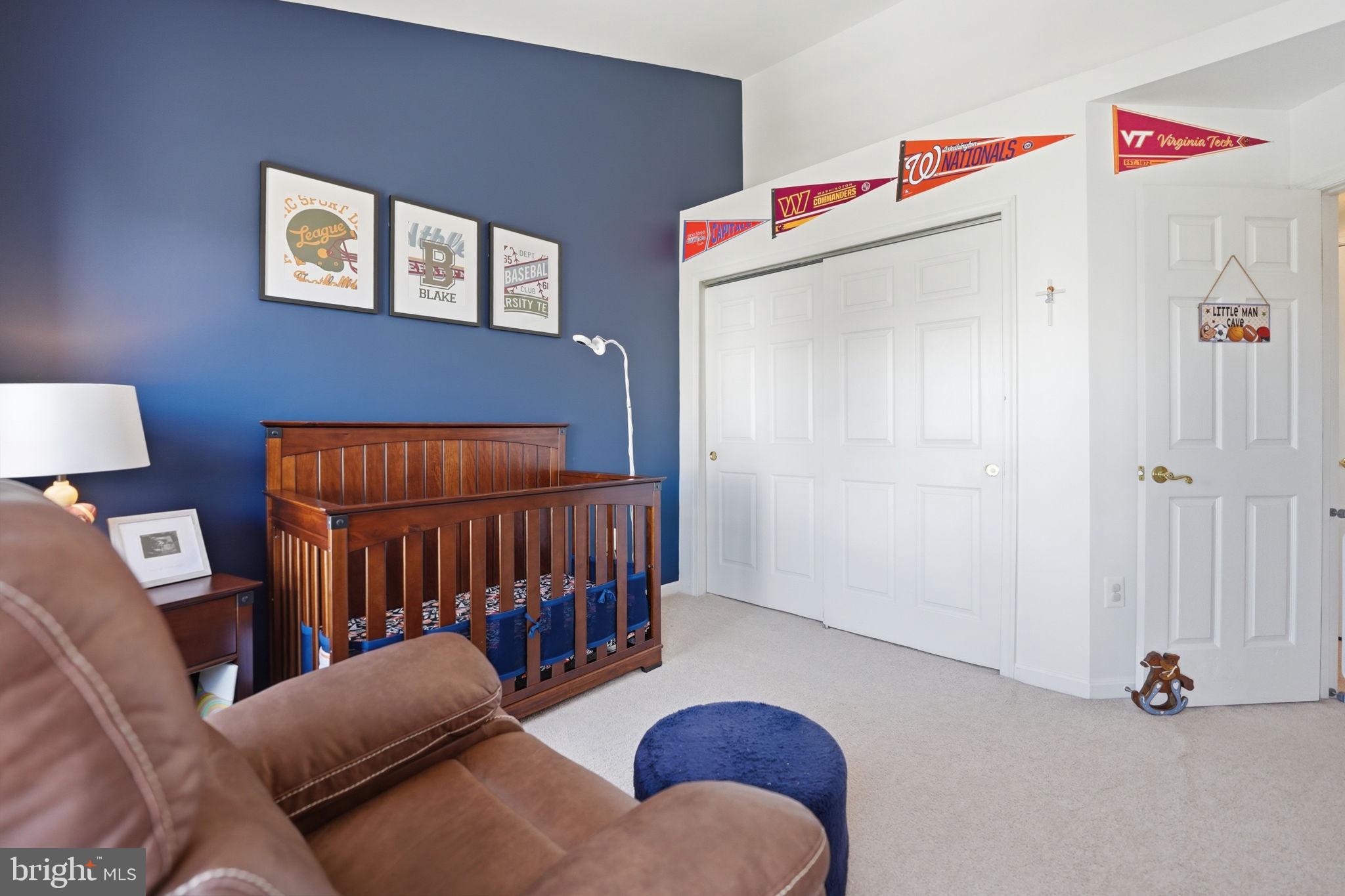803 KENDRA TERRACE NE