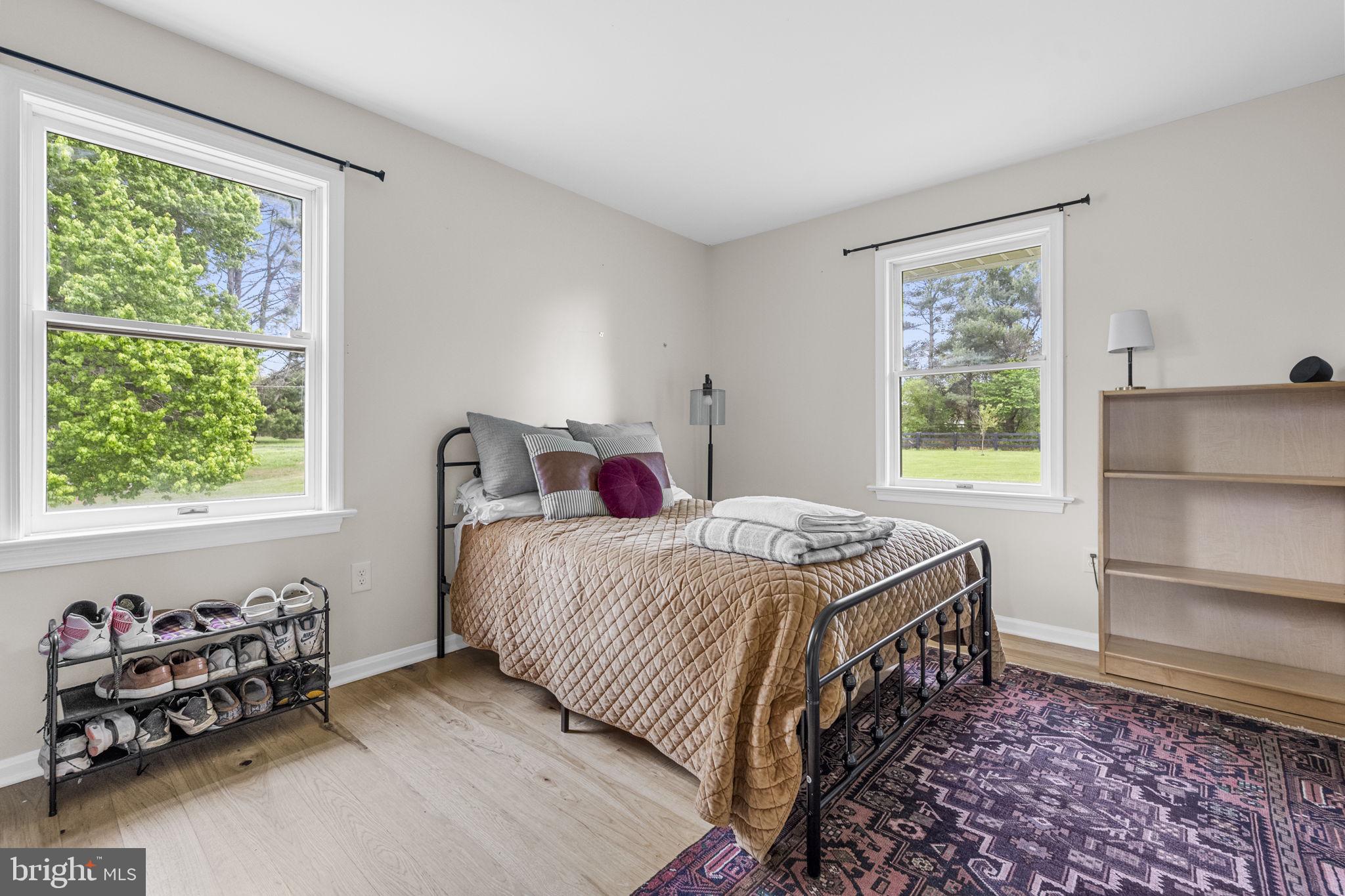 16045 HAMILTON STATION ROAD