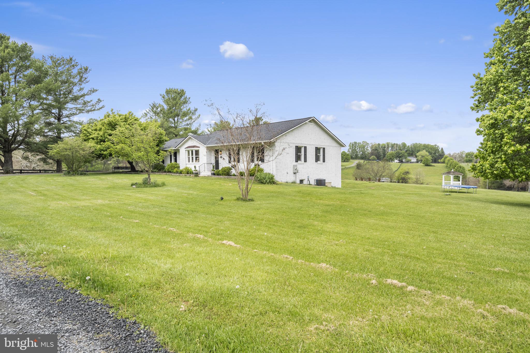 16045 HAMILTON STATION ROAD