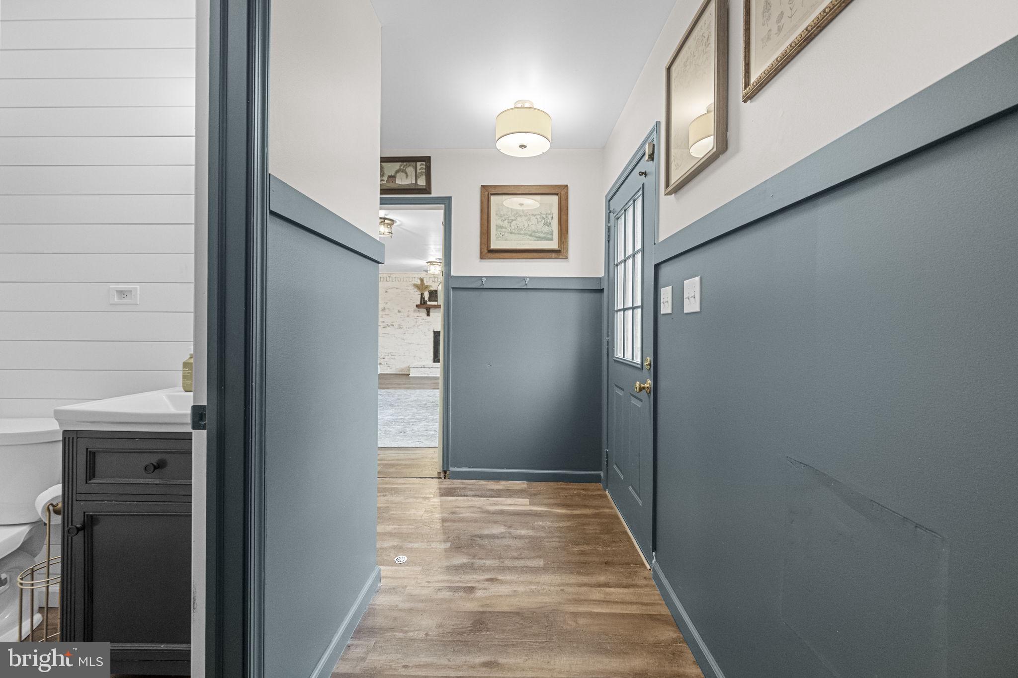 16045 HAMILTON STATION ROAD