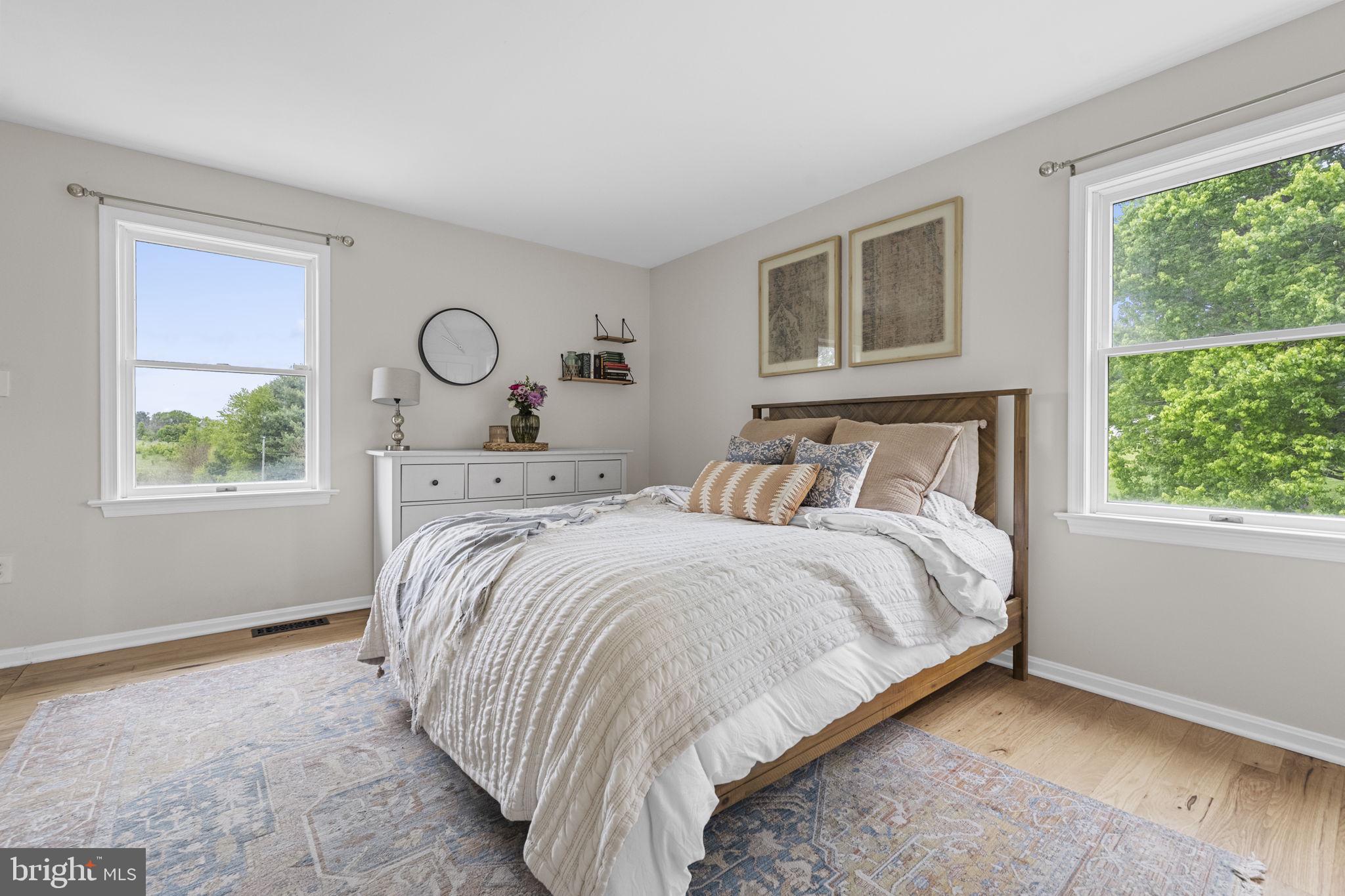 16045 HAMILTON STATION ROAD