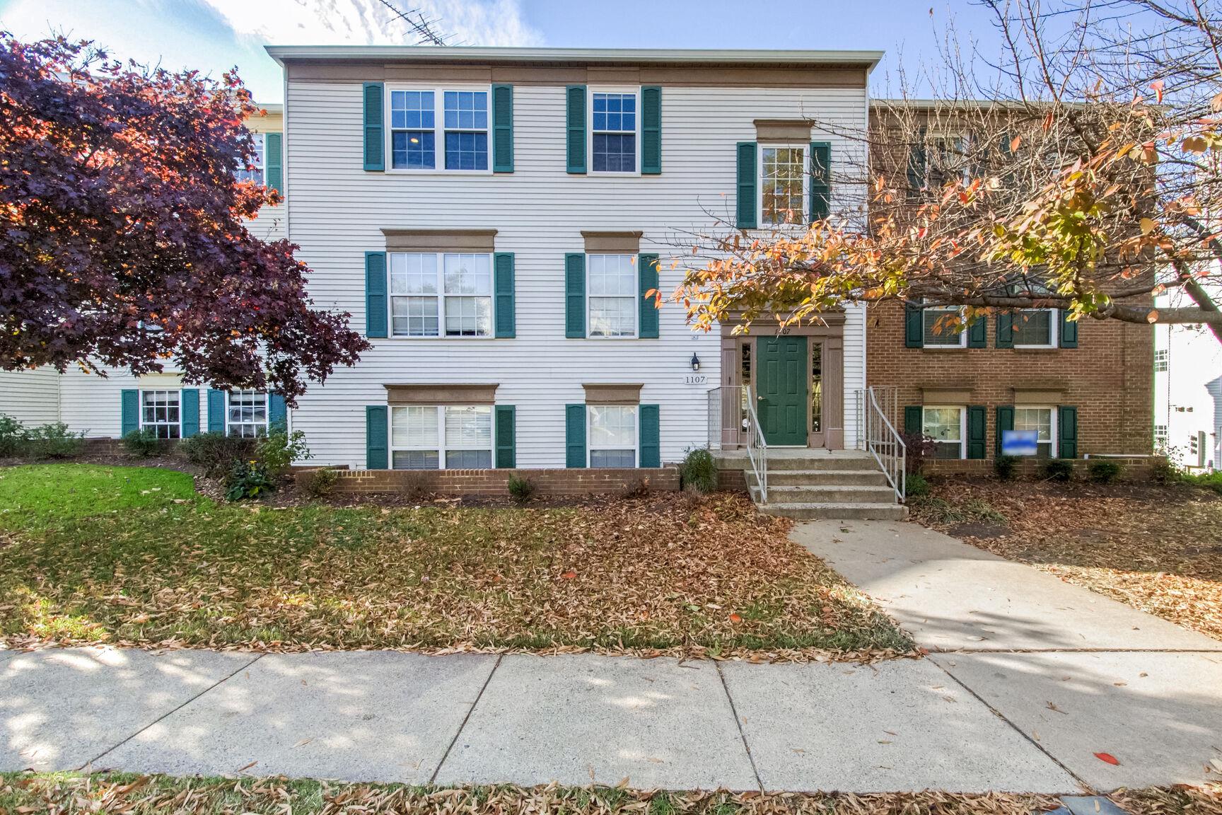 1107 HUNTMASTER TERRACE NE 301