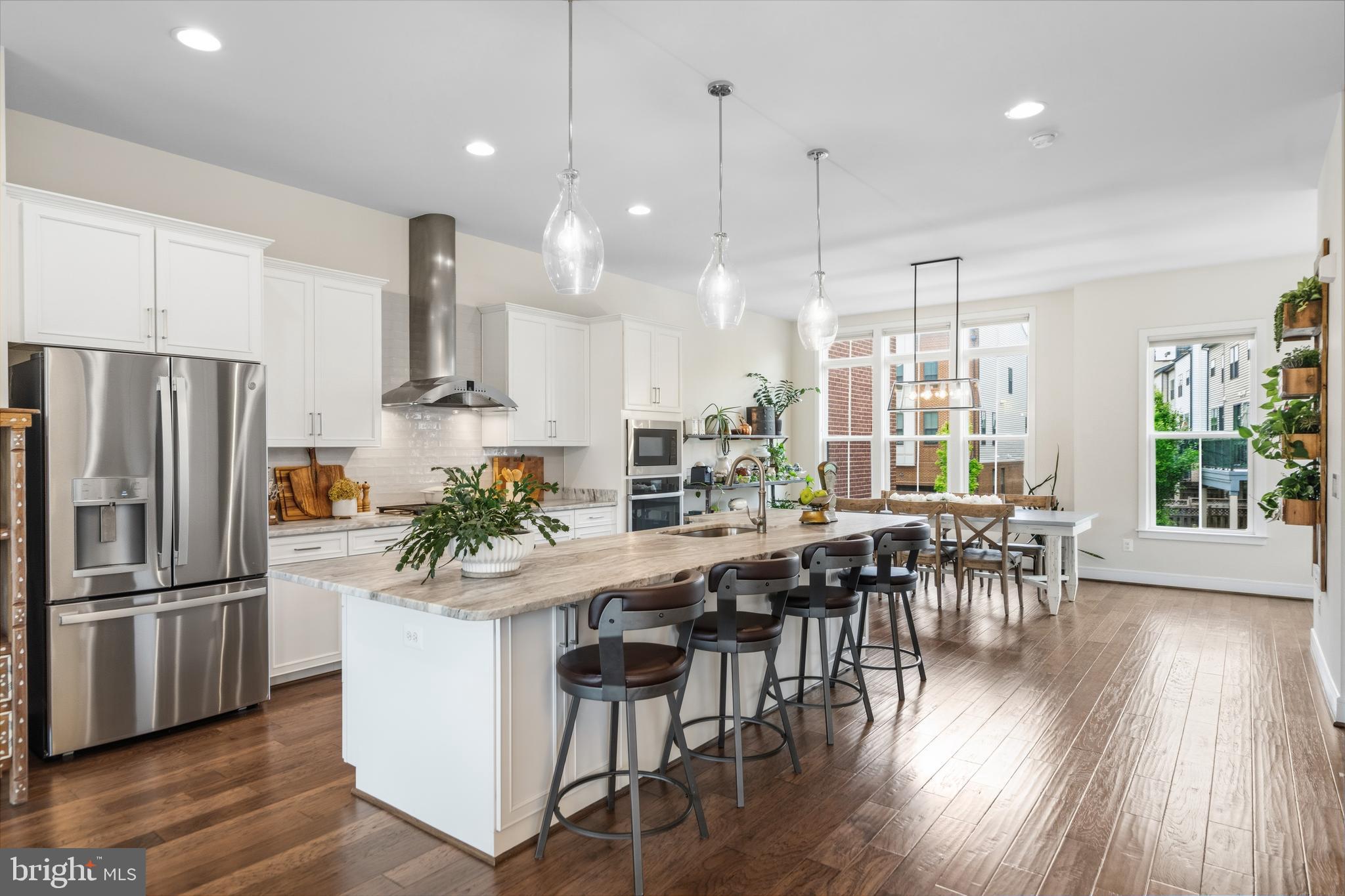 23070 SULLIVANS COVE