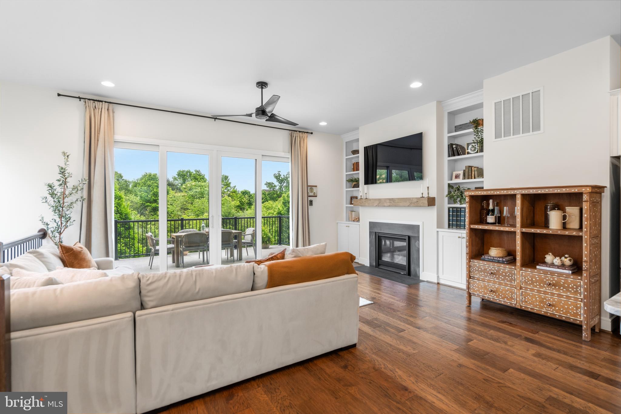 23070 SULLIVANS COVE