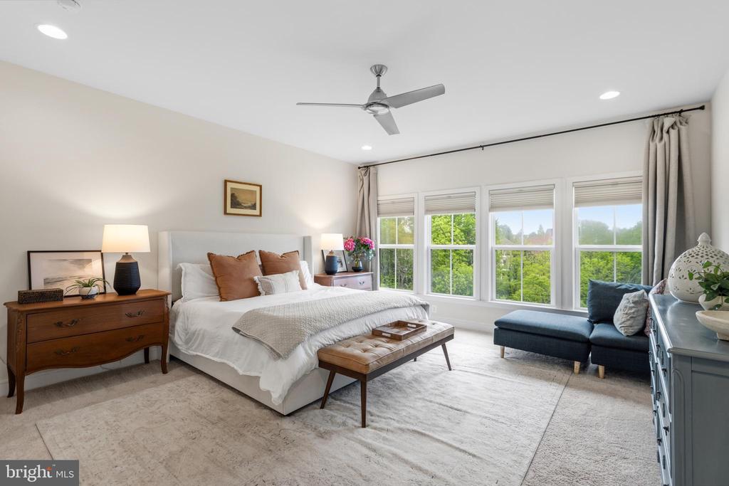 23070 SULLIVANS COVE