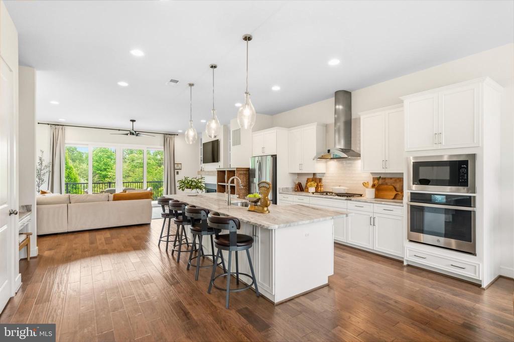 23070 SULLIVANS COVE
