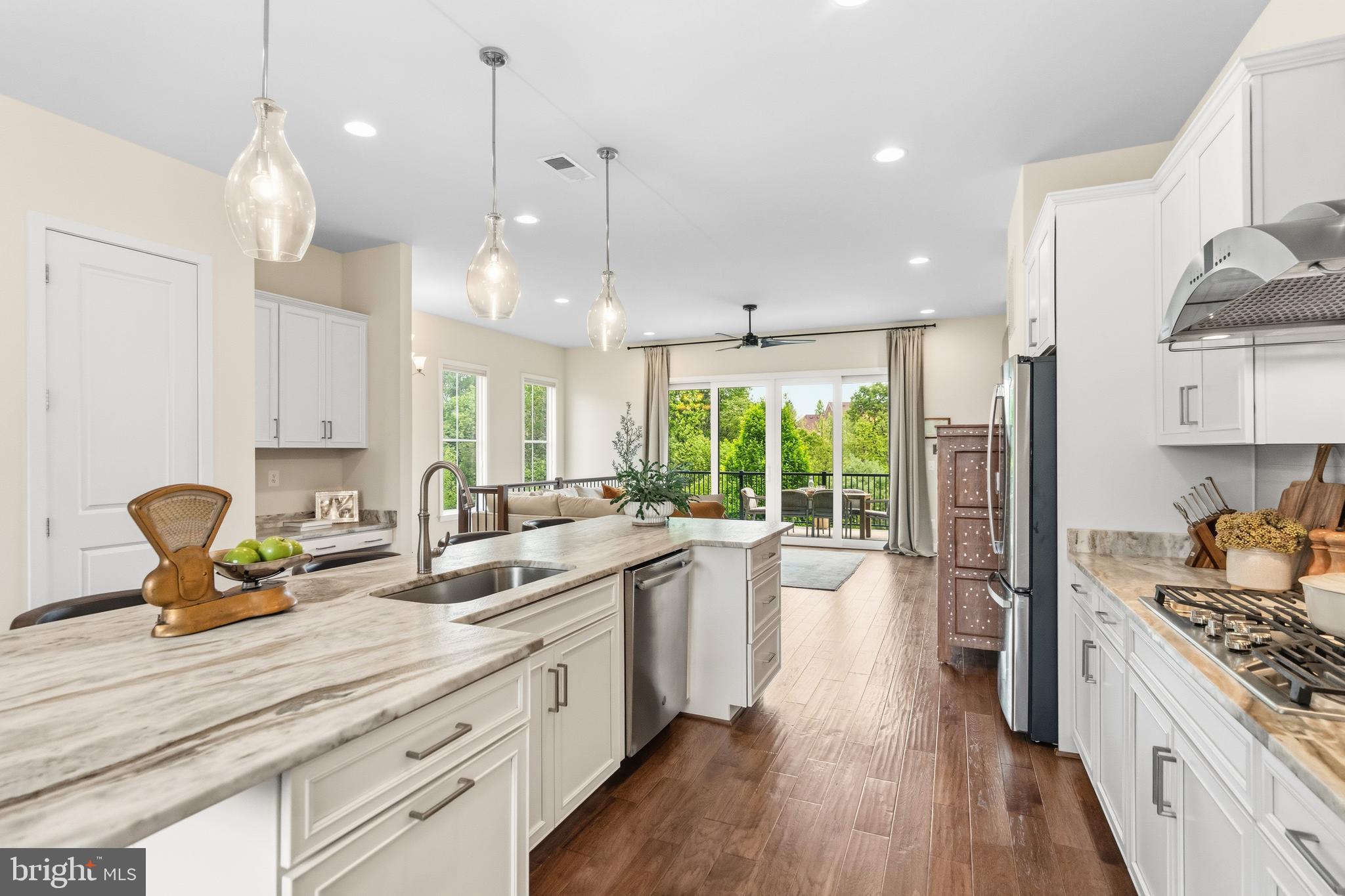 23070 SULLIVANS COVE