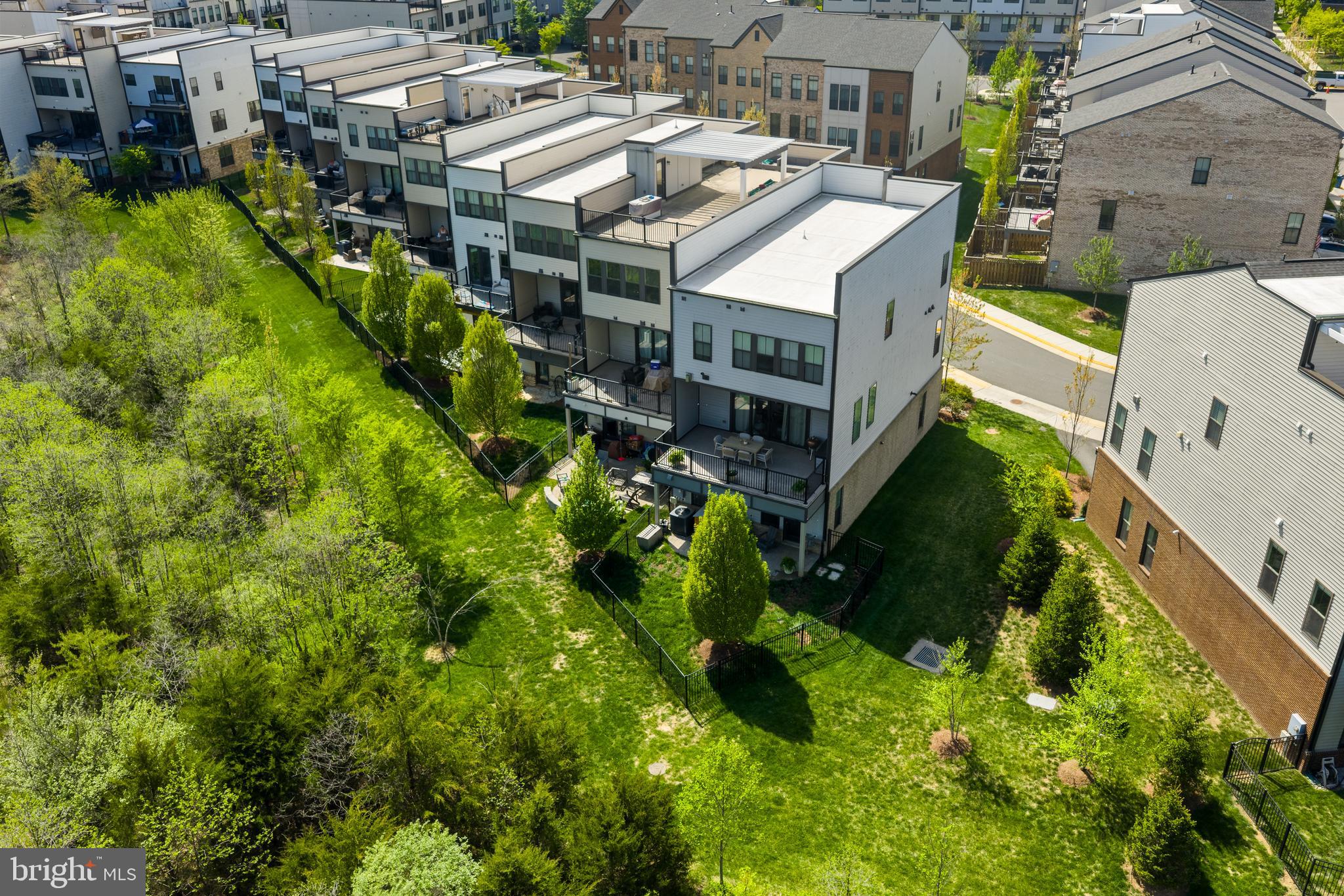 23070 SULLIVANS COVE