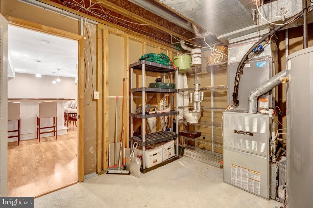 25484 HEATHFIELD CIRCLE