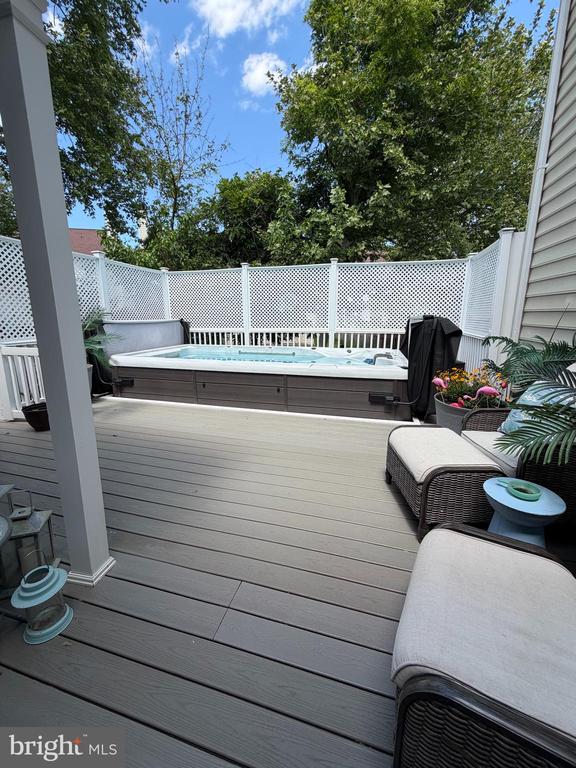 25484 HEATHFIELD CIRCLE