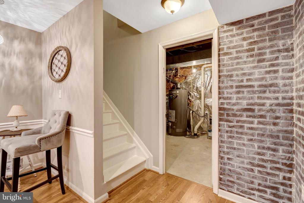 25484 HEATHFIELD CIRCLE